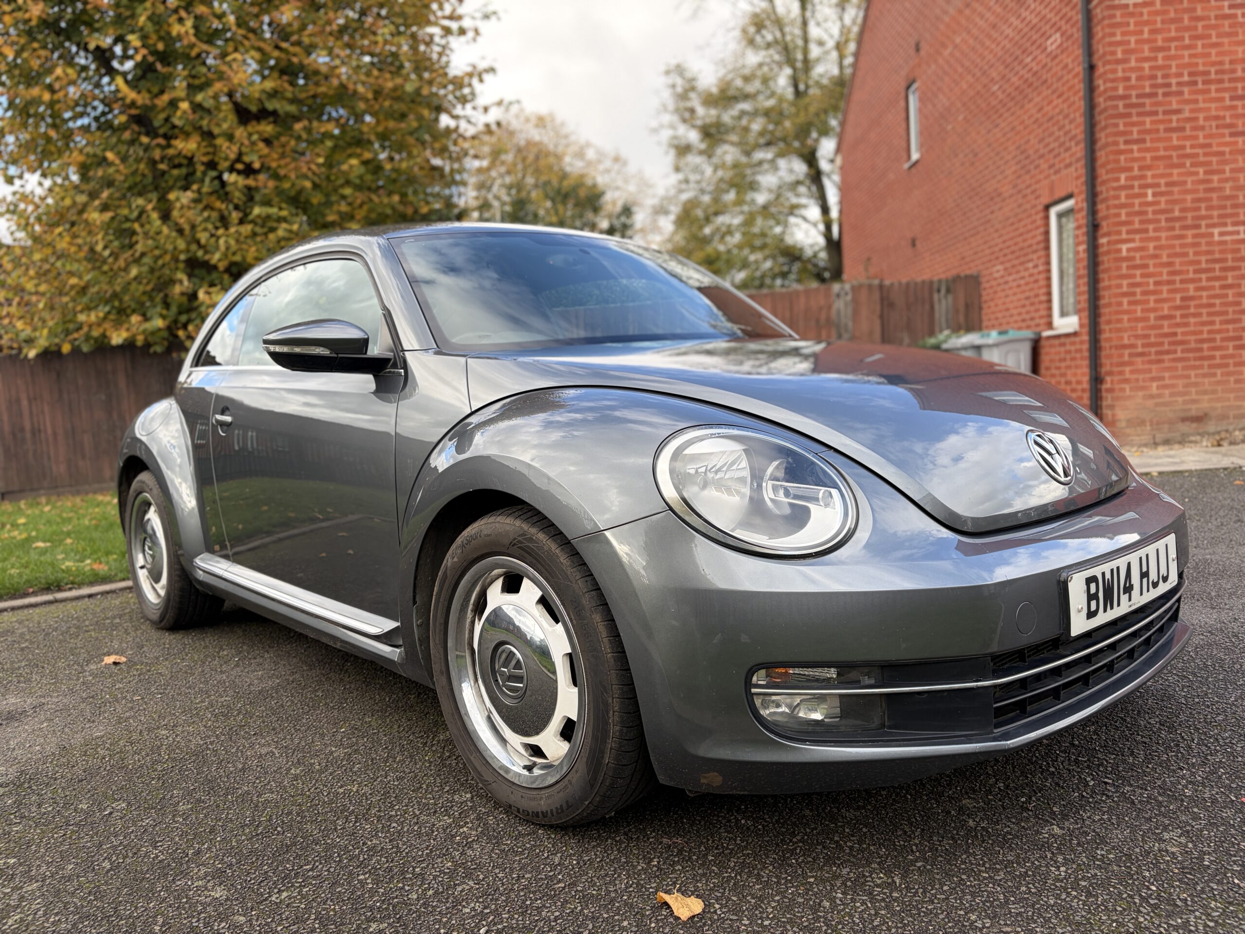 VOLKSWAGEN BEETLE 2014