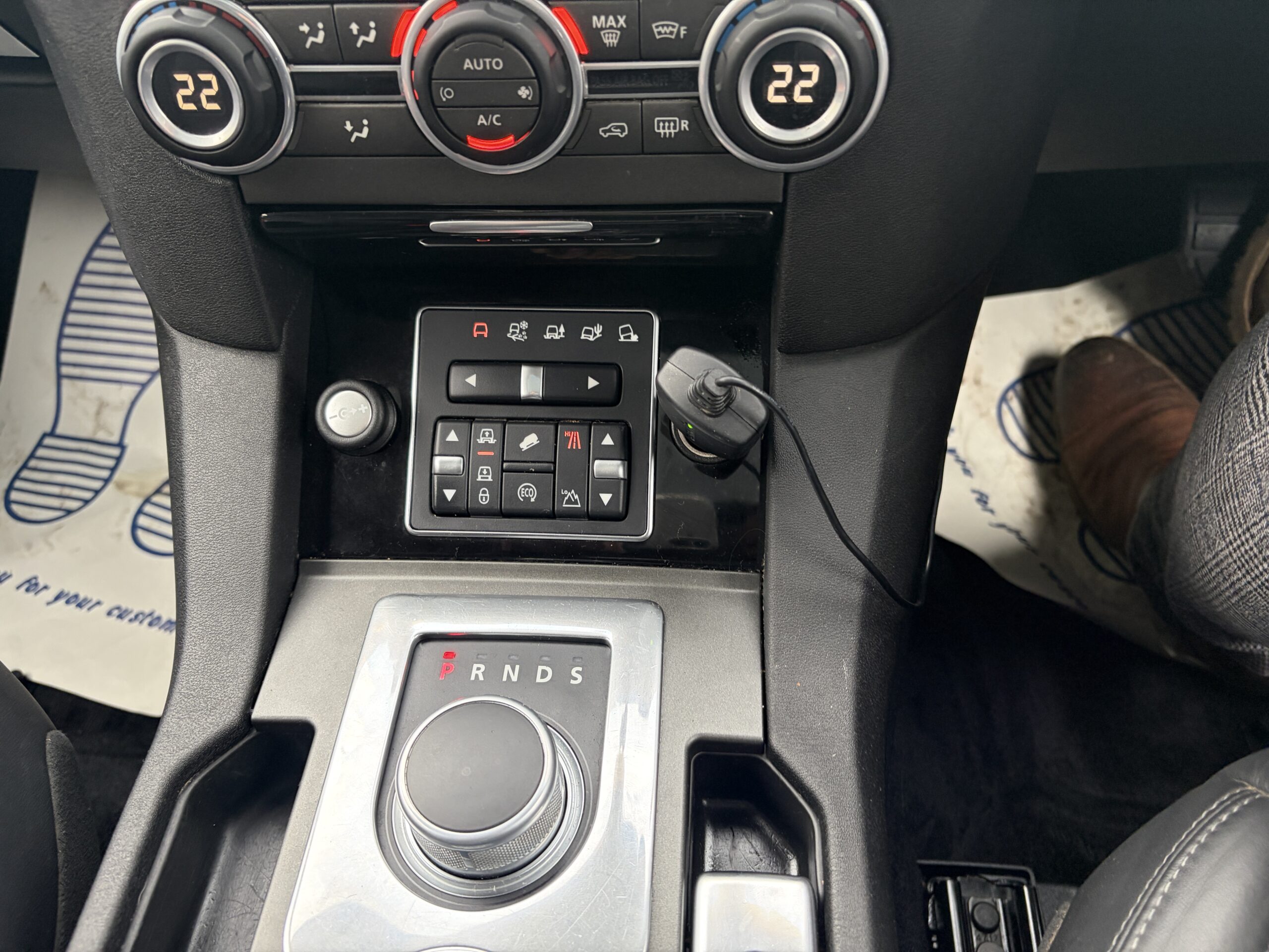 
								Land Rover Discovery 2016 3.0 HSE full									