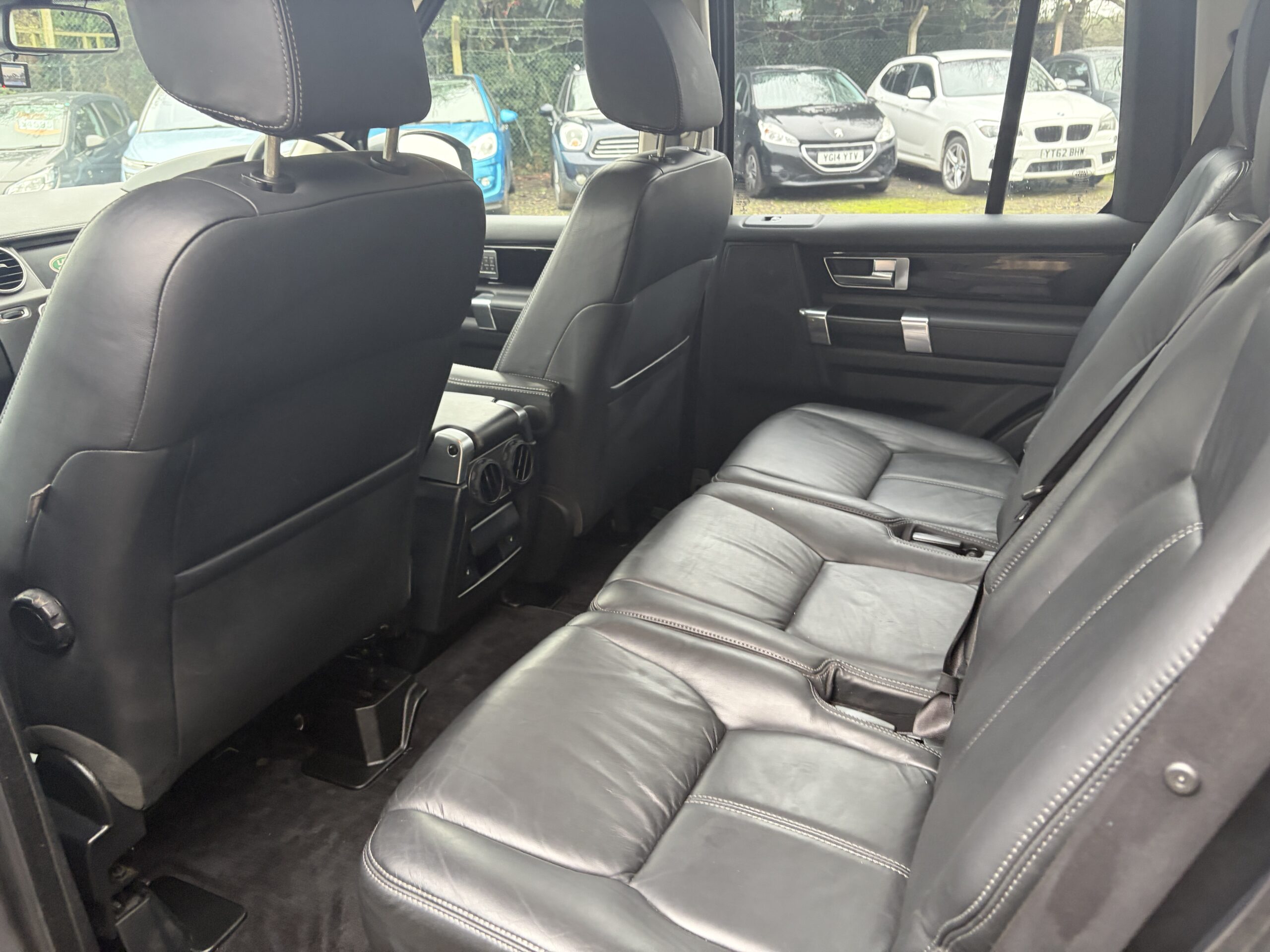 
								Land Rover Discovery 2016 3.0 HSE full									