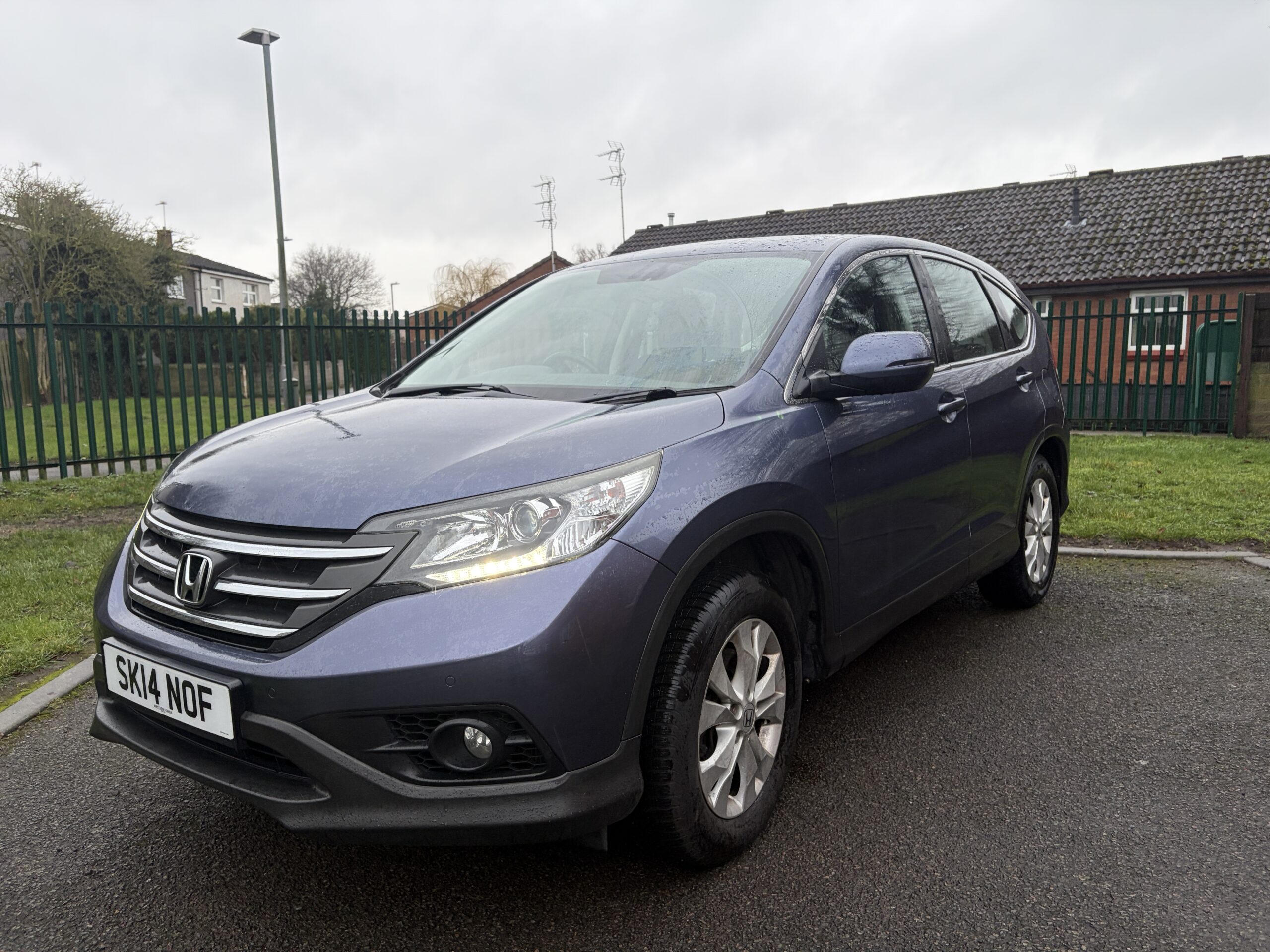 
								Honda CR-V 2014 full									