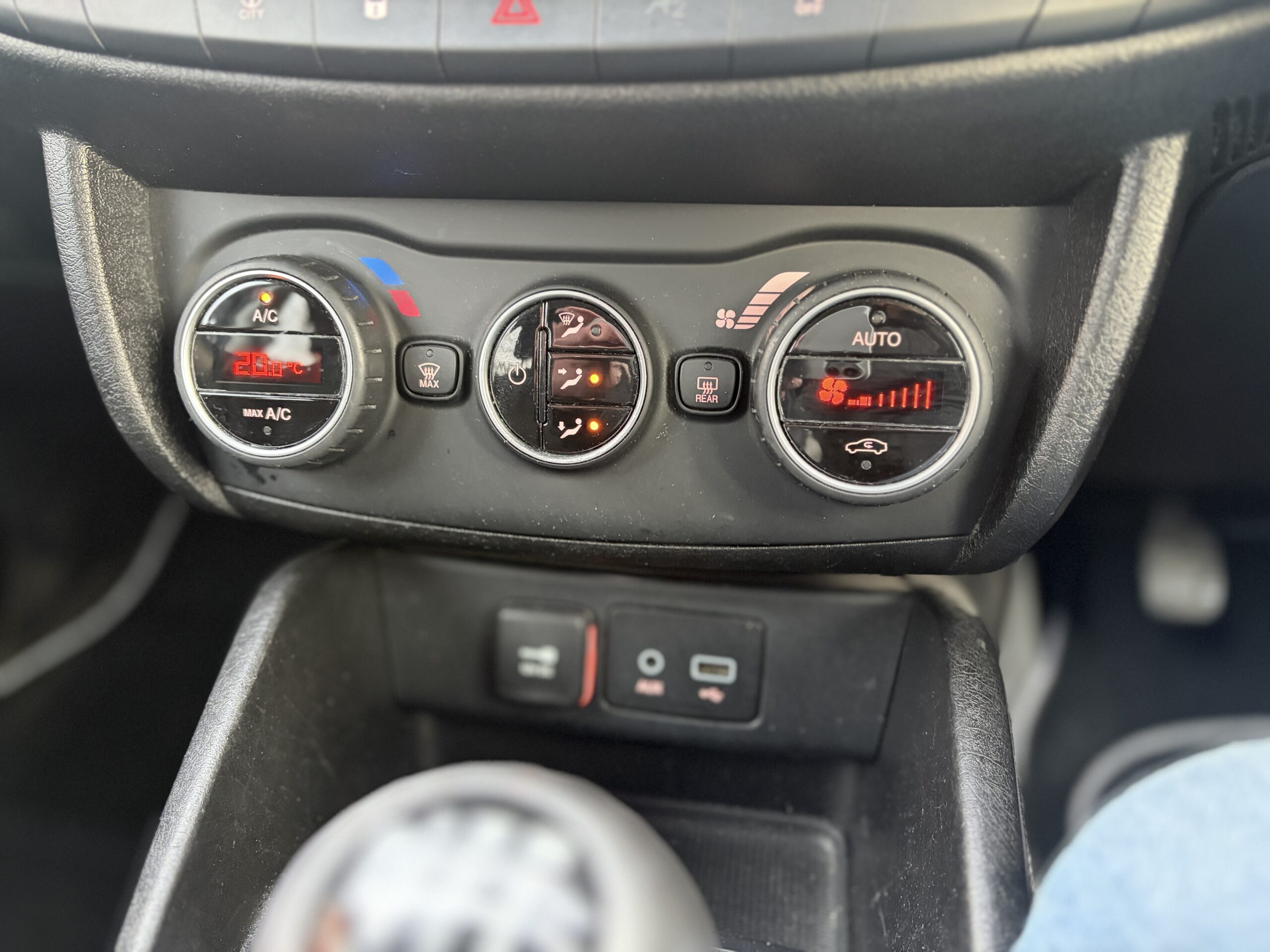 
								Fiat Tipo 2016 1,4 Petrol full									