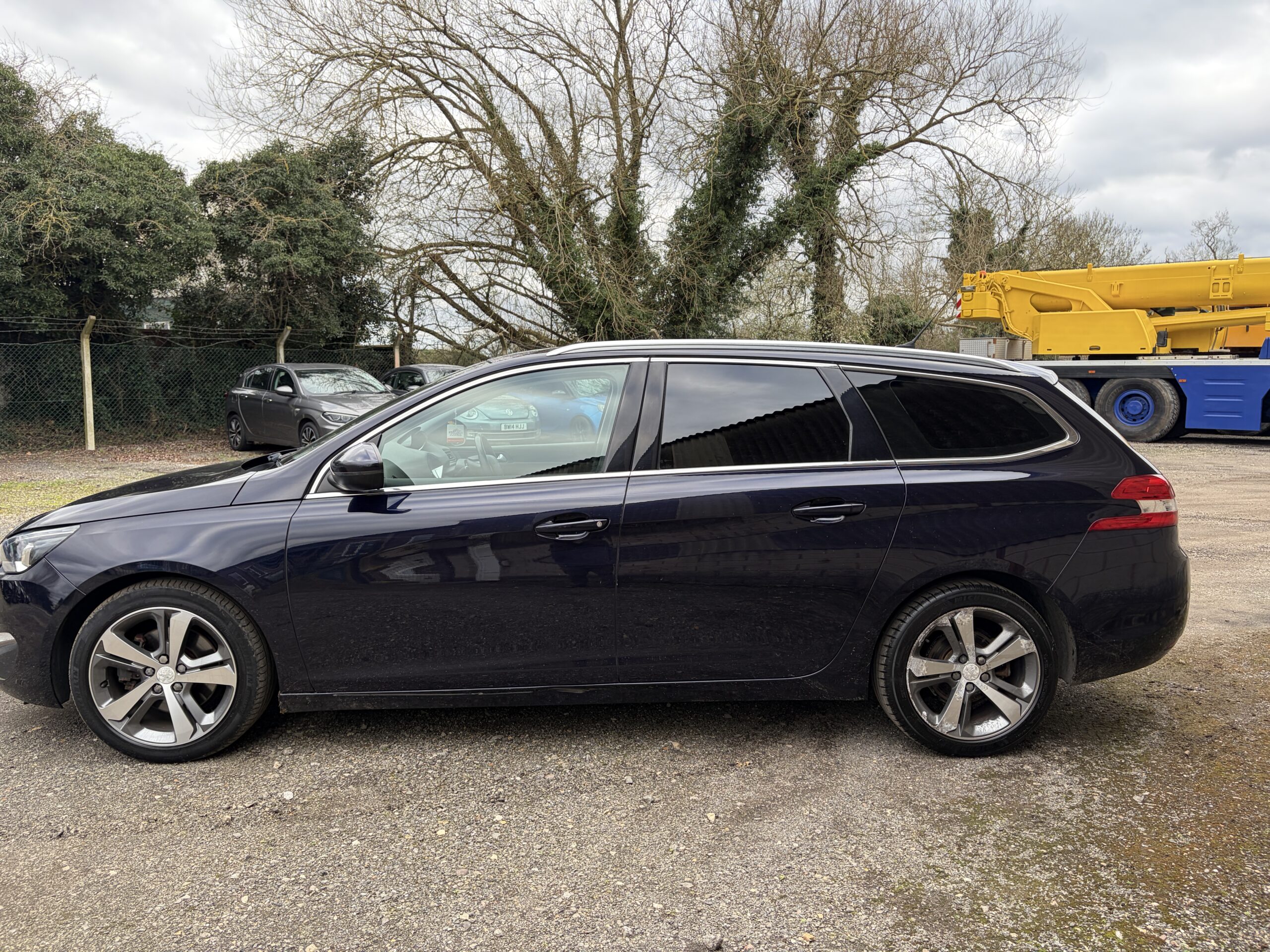 
								Peugeot 308 SW Automatic full									
