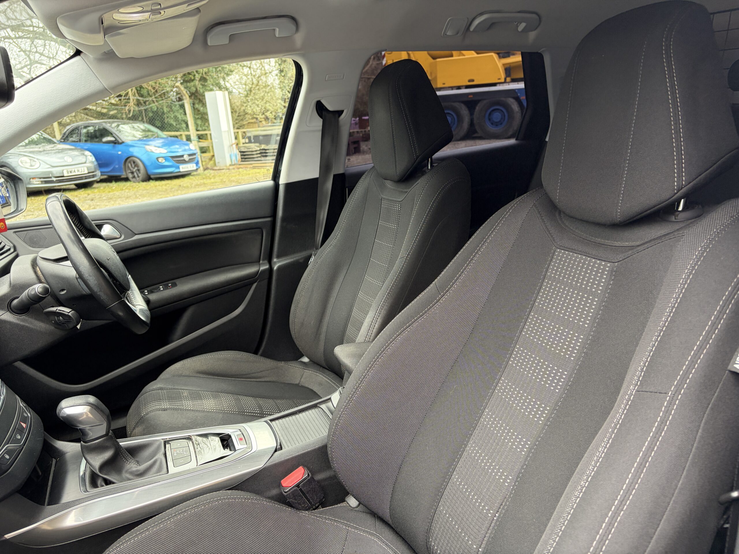 
								Peugeot 308 SW Automatic full									