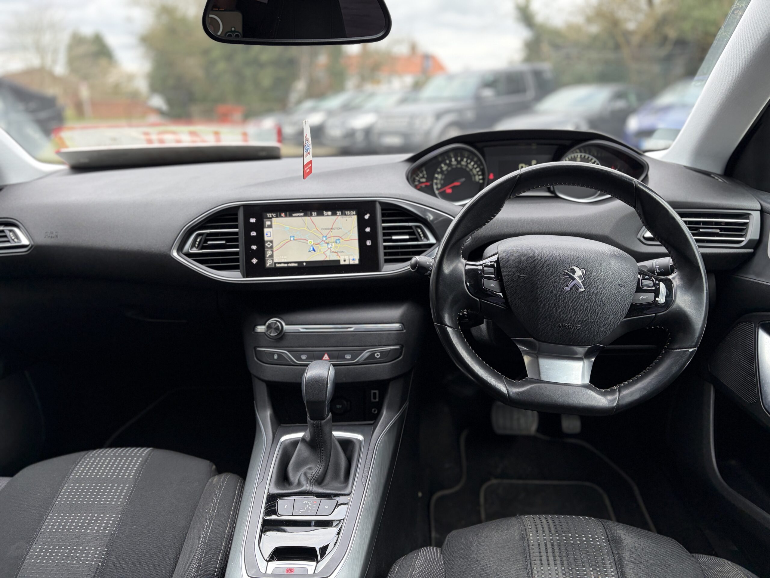 
								Peugeot 308 SW Automatic full									