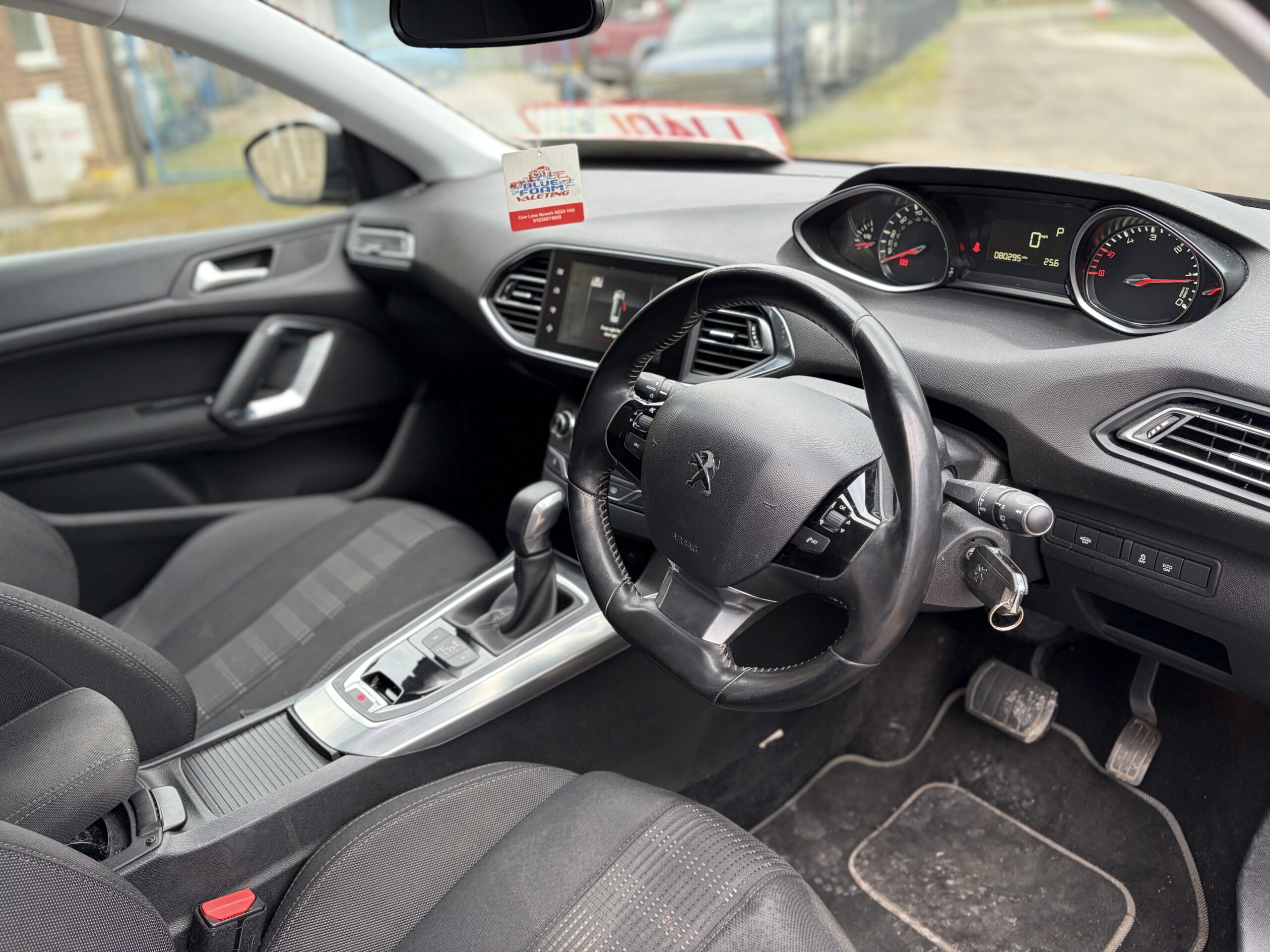 
								Peugeot 308 SW Automatic full									