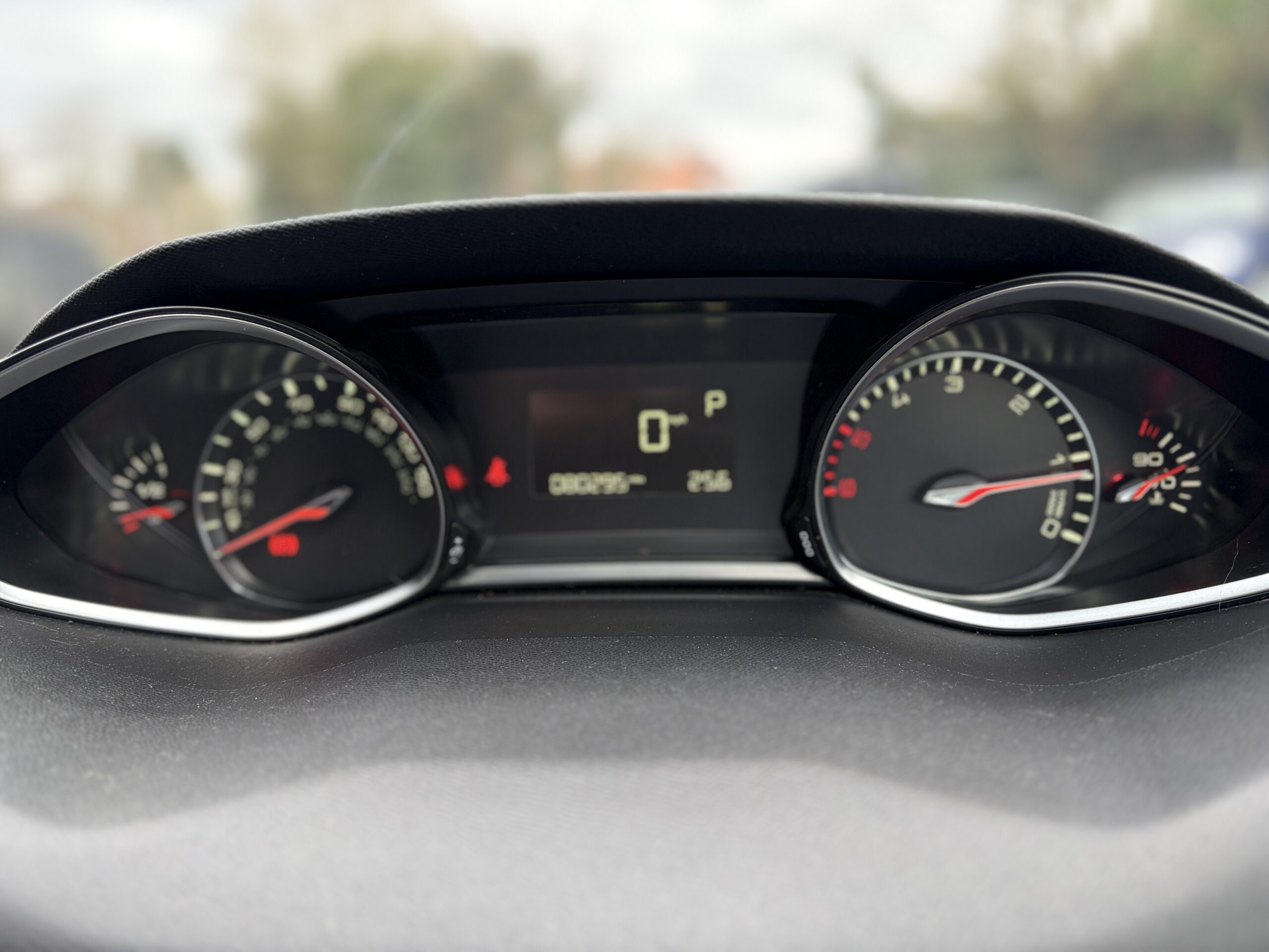 
								Peugeot 308 SW Automatic full									