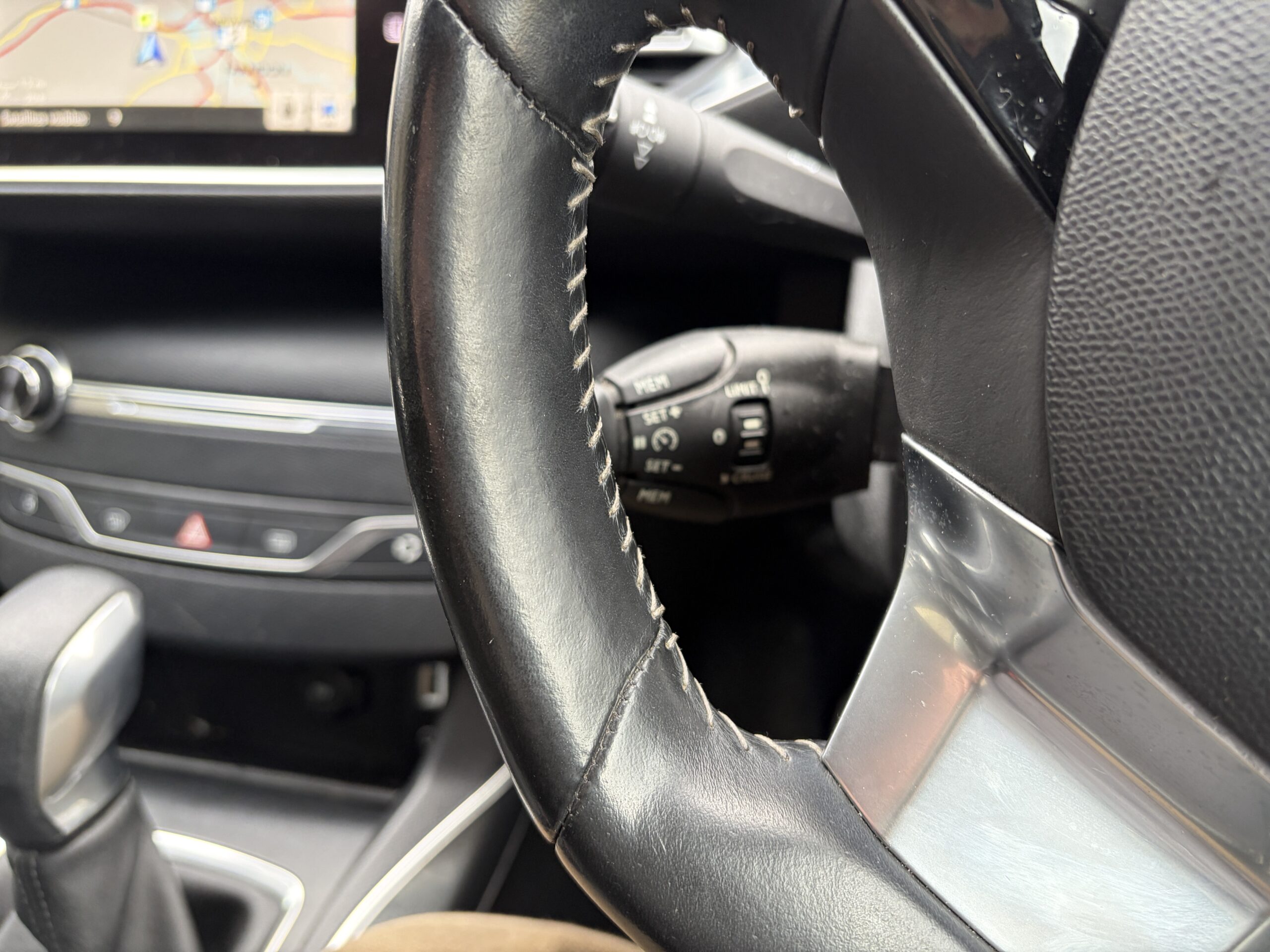 
								Peugeot 308 SW Automatic full									