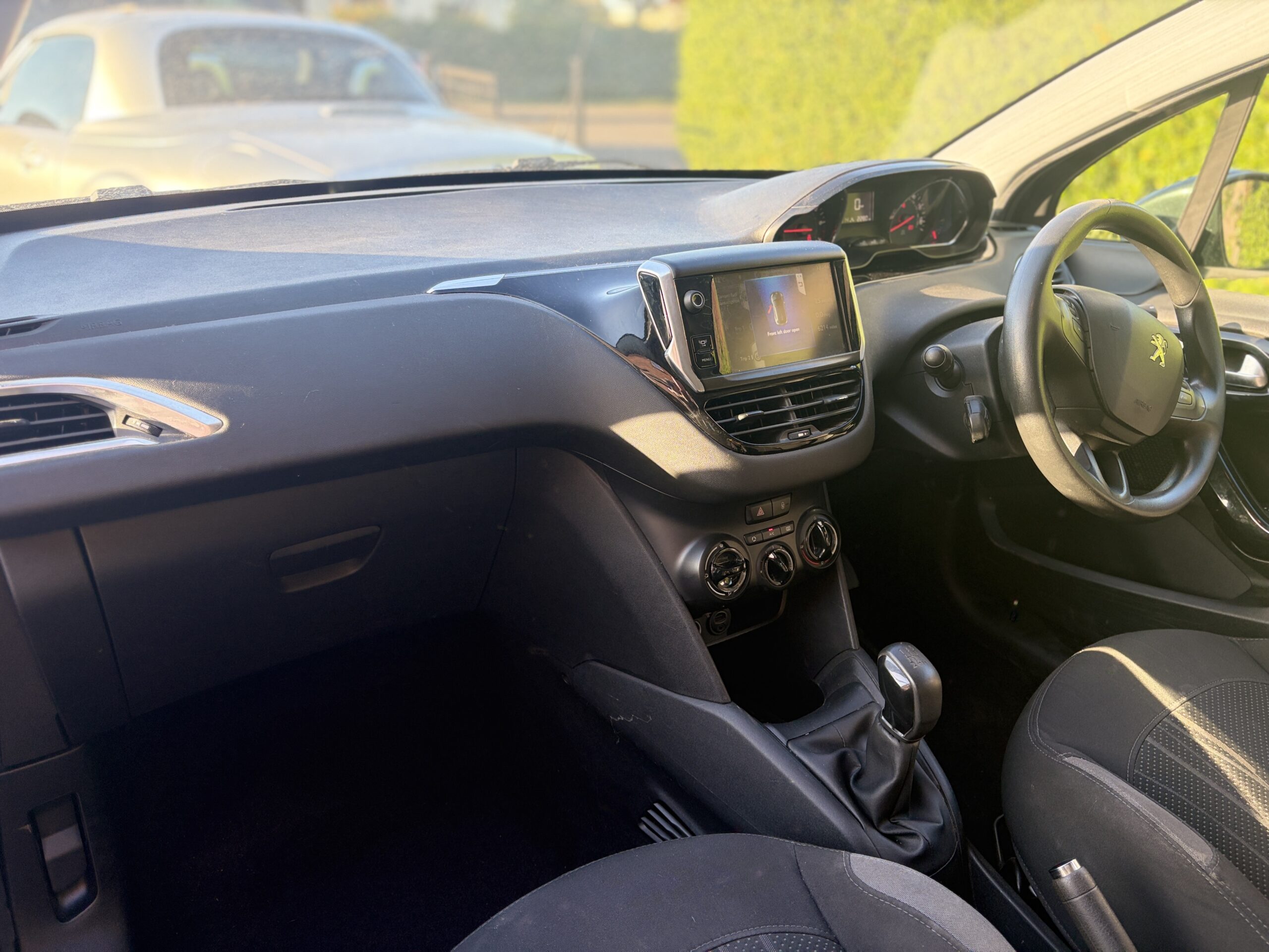 
								Peugeot 208 1.0 VTi 2013 full									