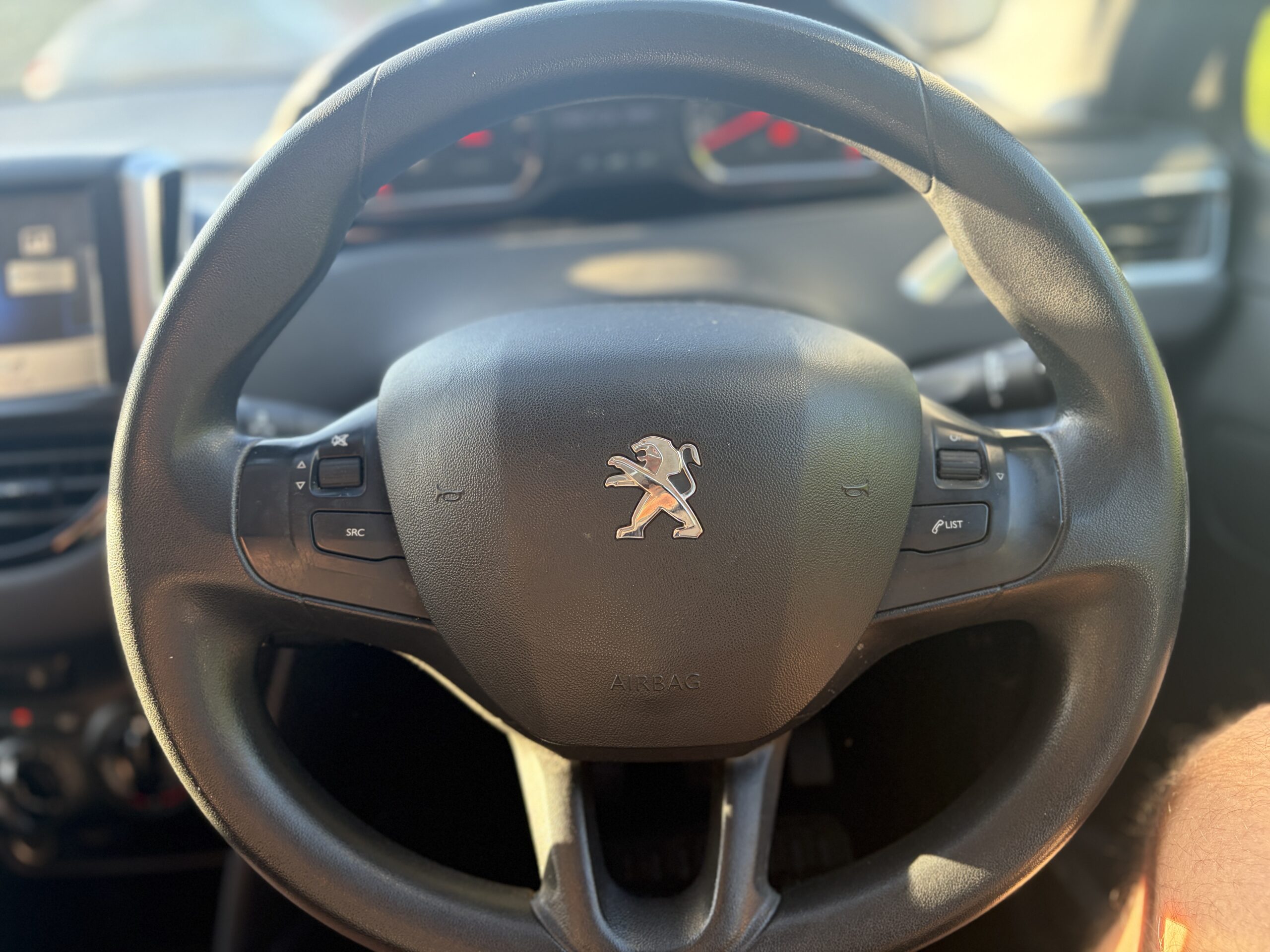 
								Peugeot 208 1.0 VTi 2013 full									