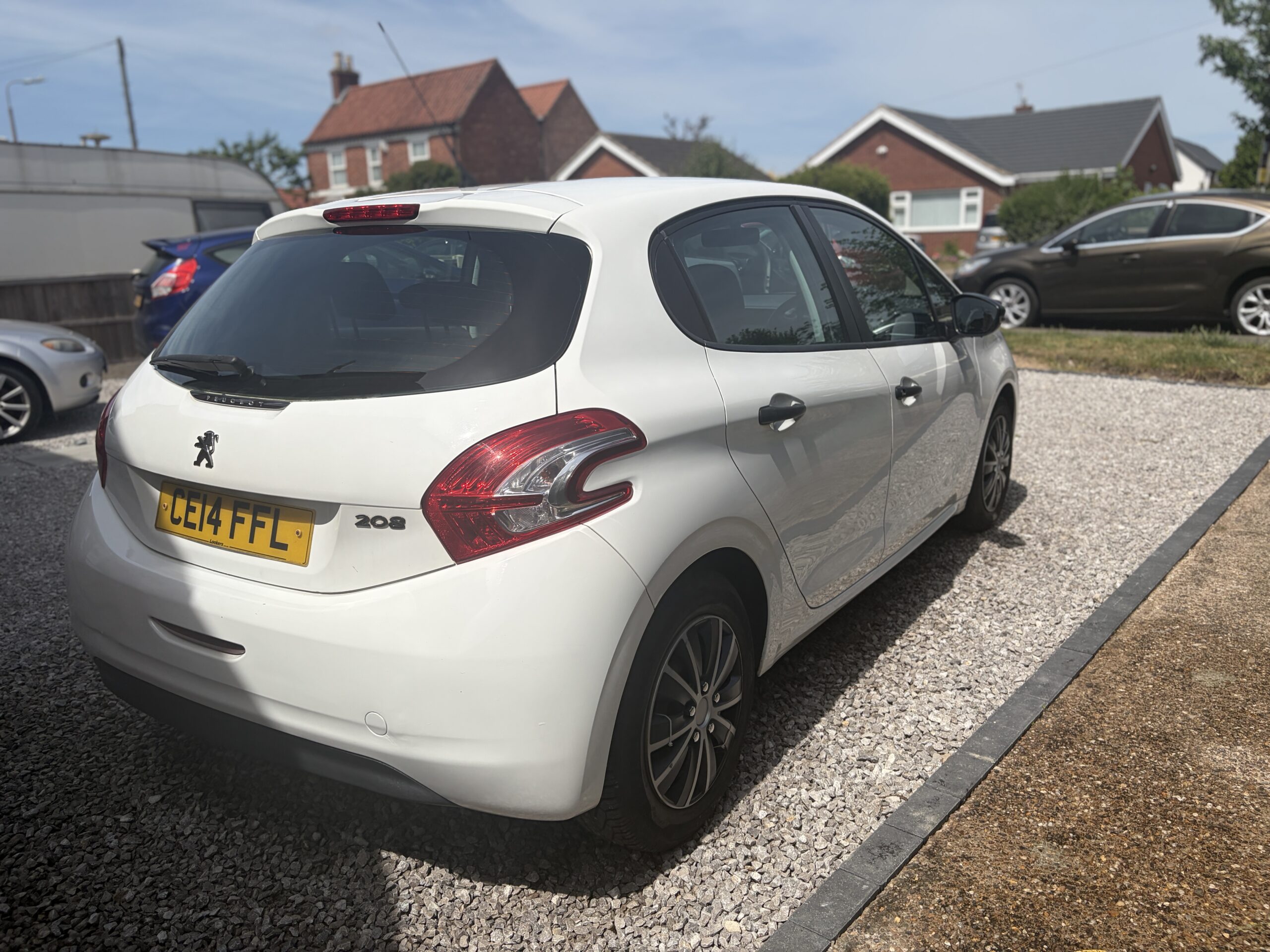 
								Peugeot 208 Vti 2014 full									