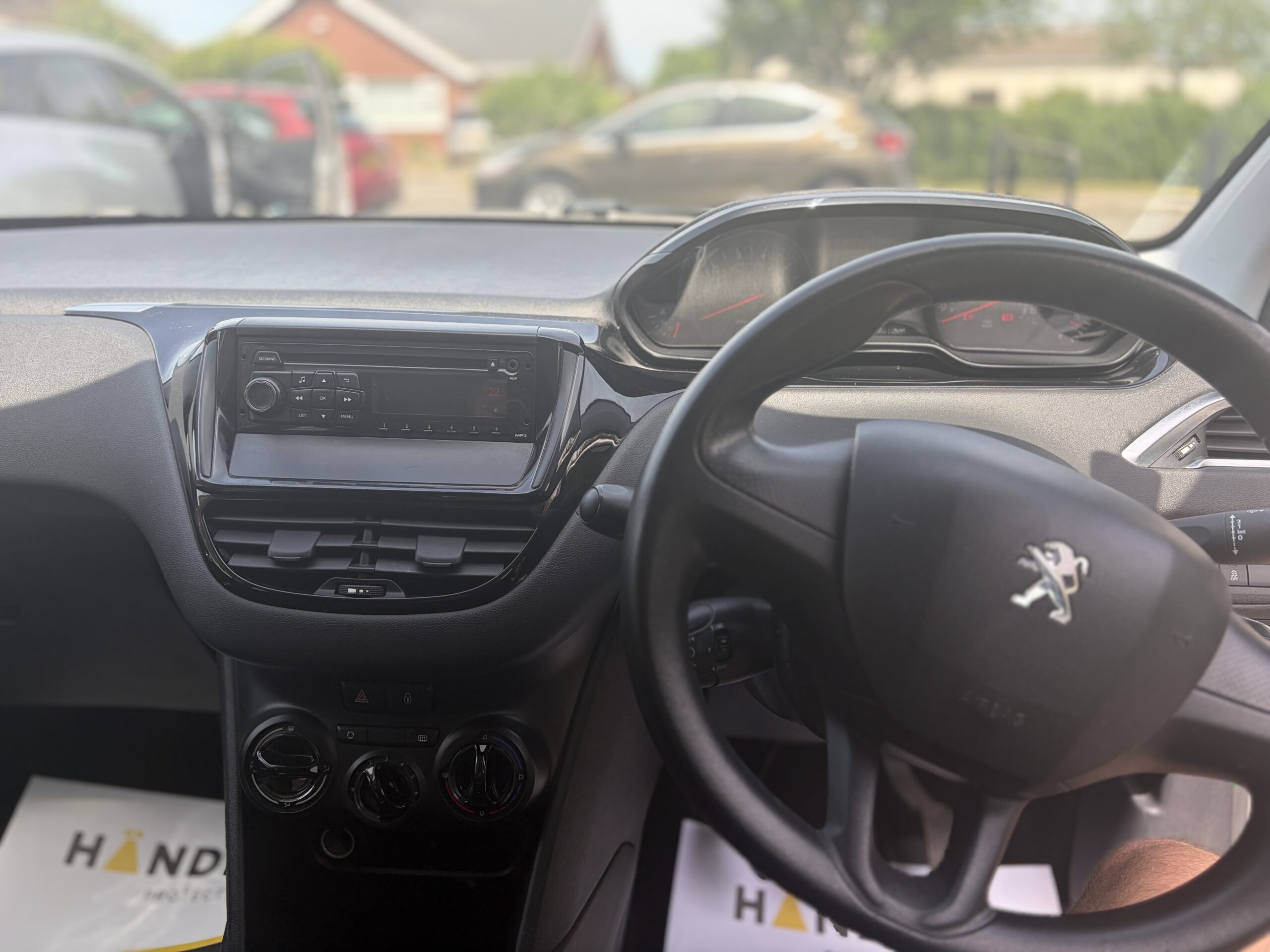 
								Peugeot 208 Vti 2014 full									