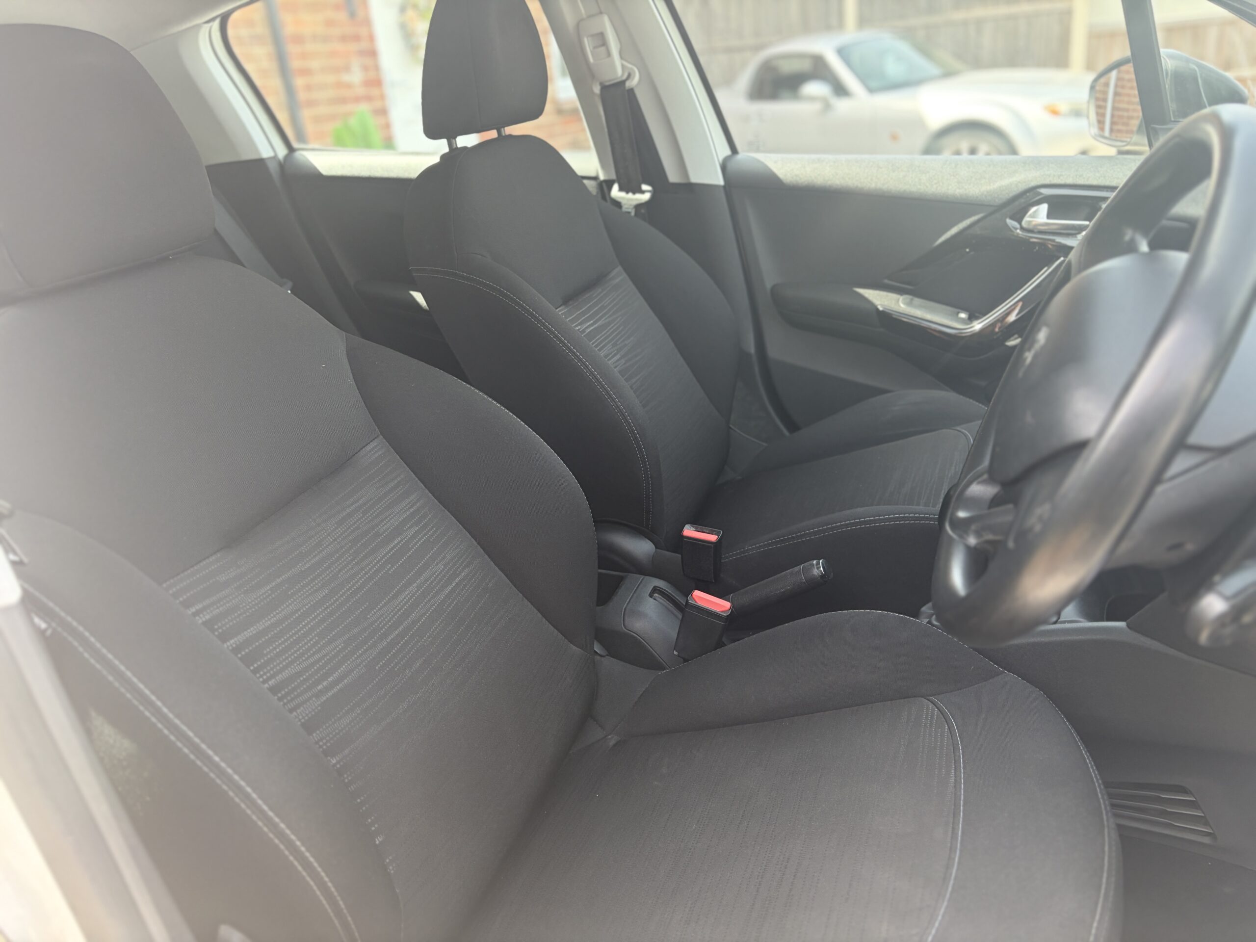 
								Peugeot 208 Vti 2014 full									