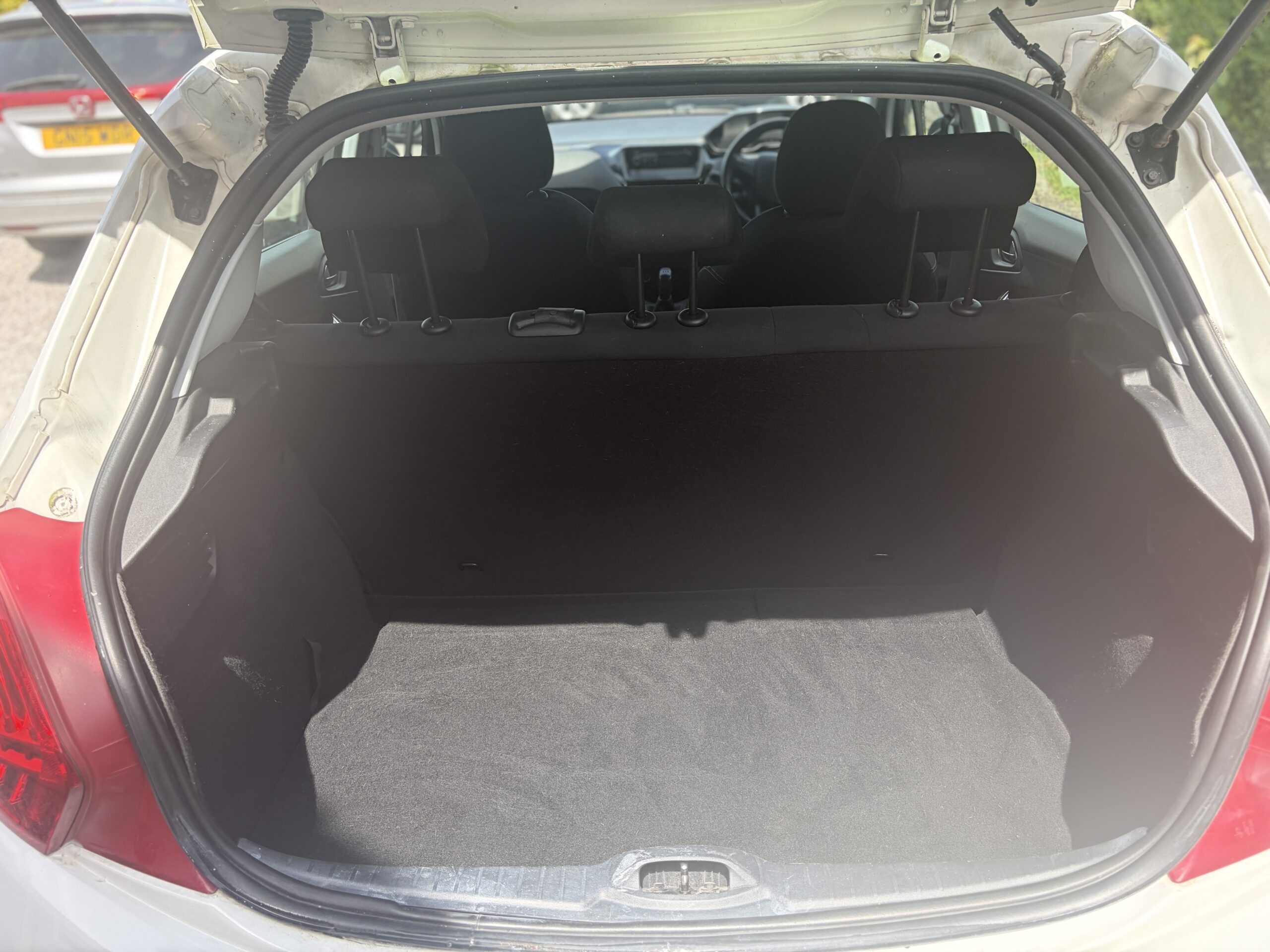 
								Peugeot 208 Vti 2014 full									