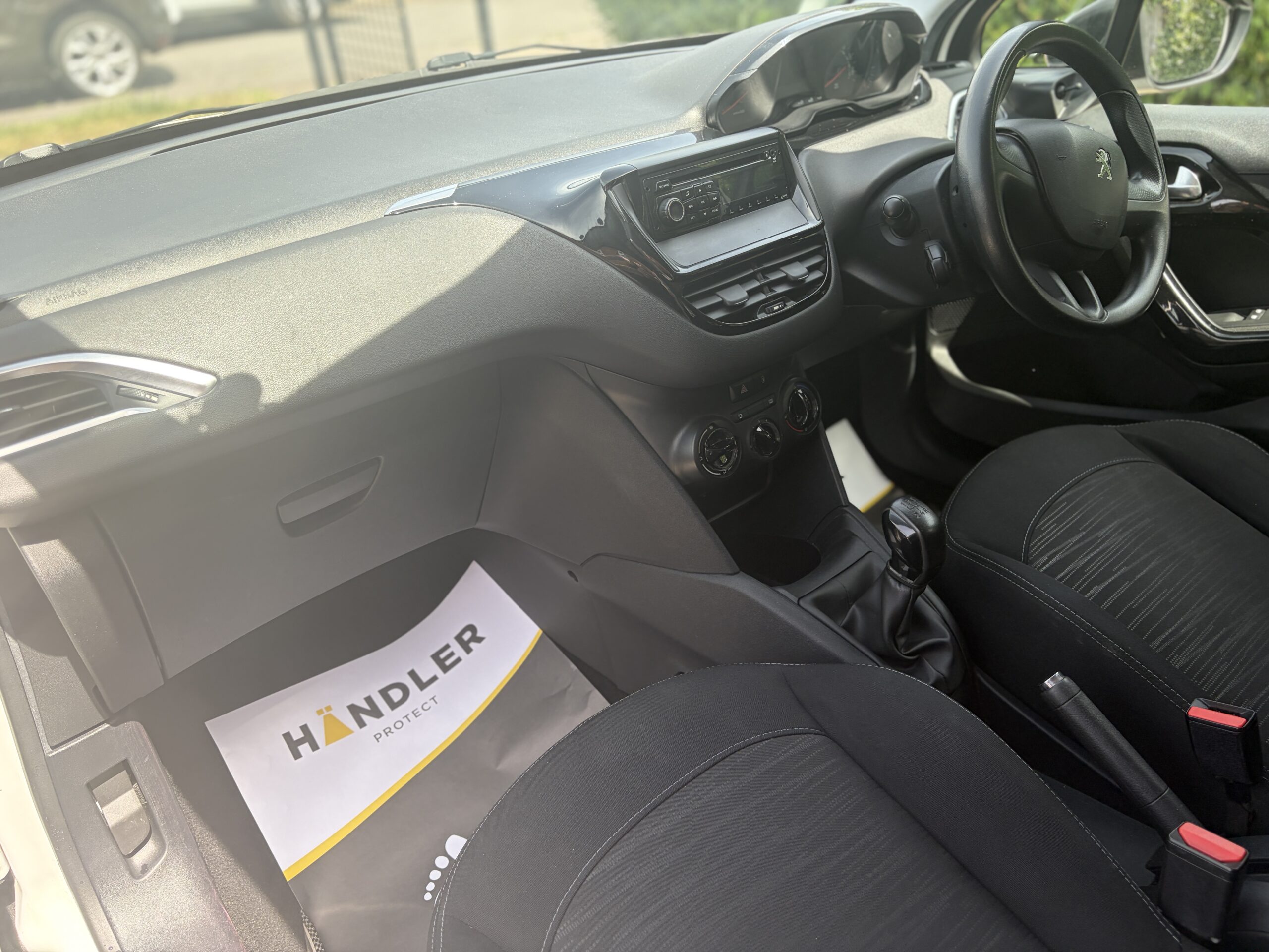 
								Peugeot 208 Vti 2014 full									