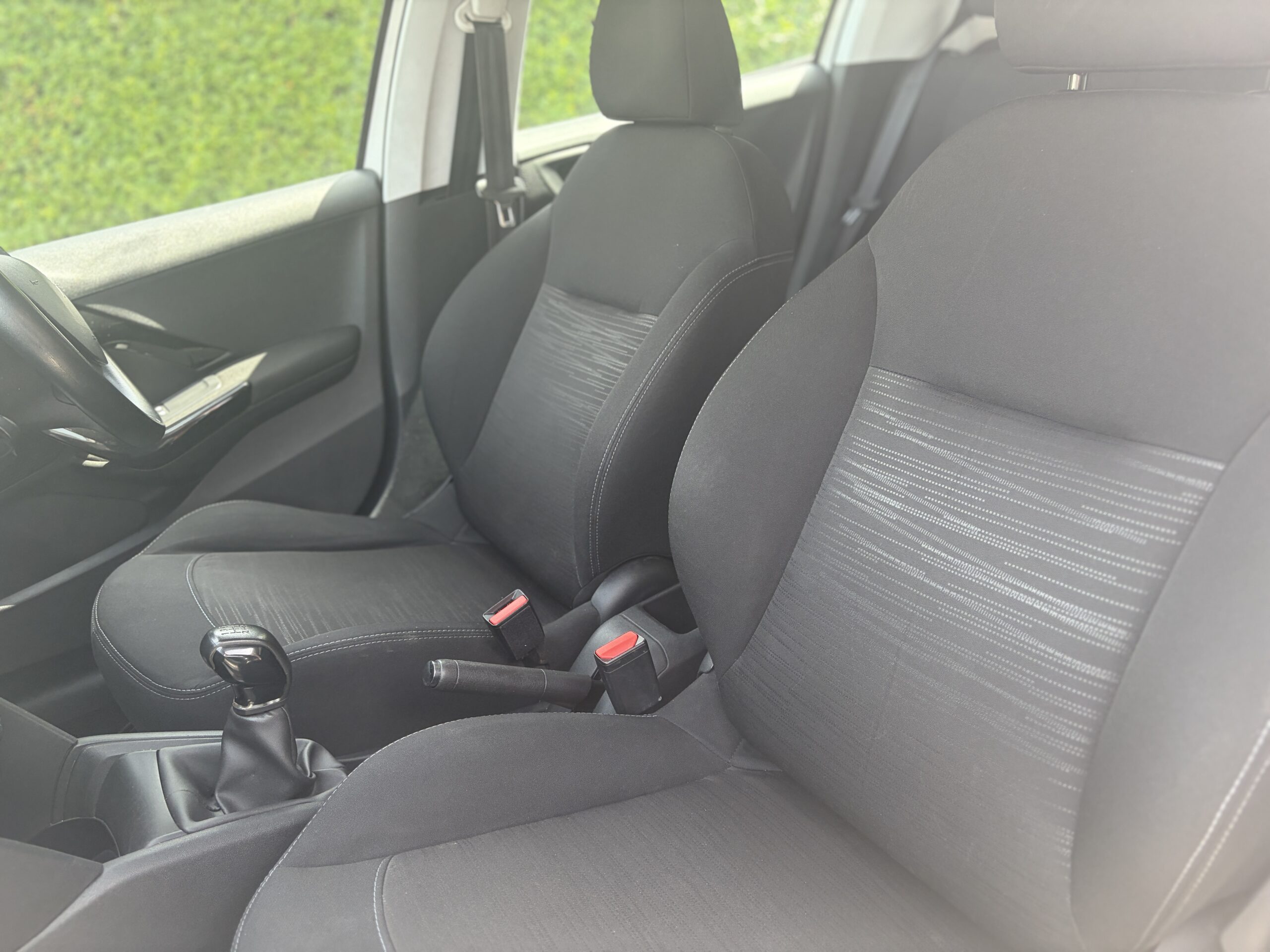 
								Peugeot 208 Vti 2014 full									