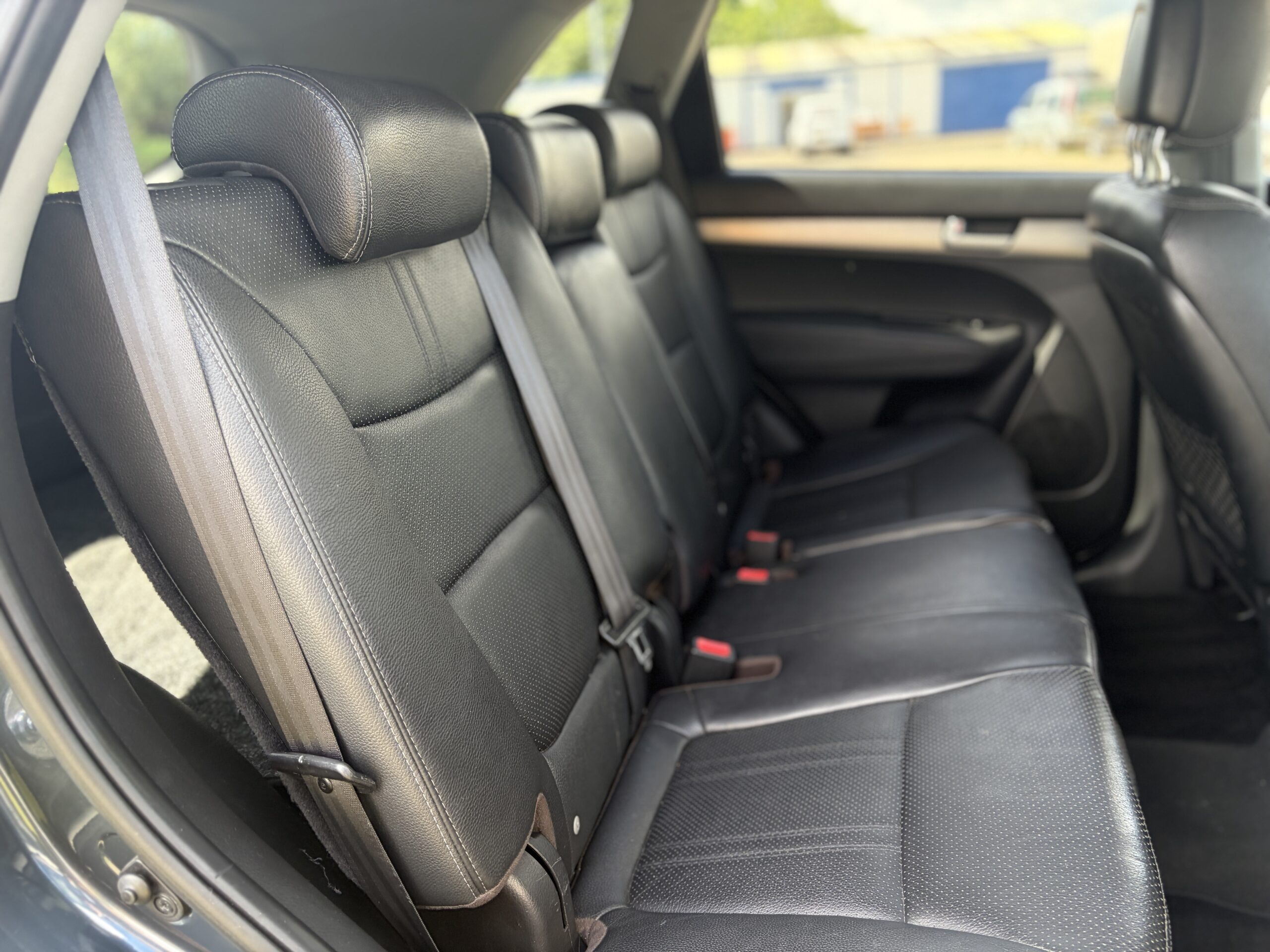 
								Kia Sorento Automatic 7 Seater full									
