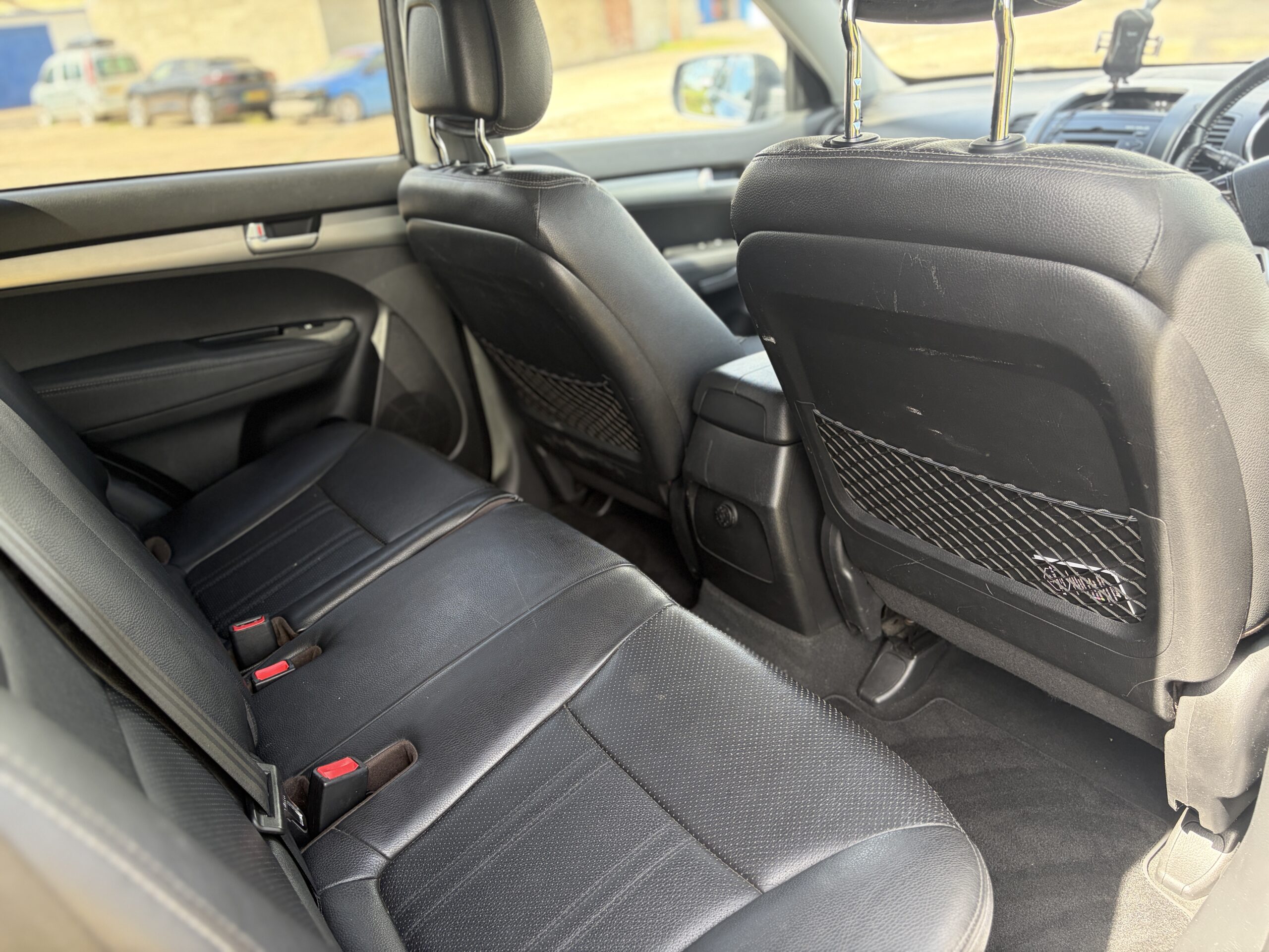 
								Kia Sorento Automatic 7 Seater full									