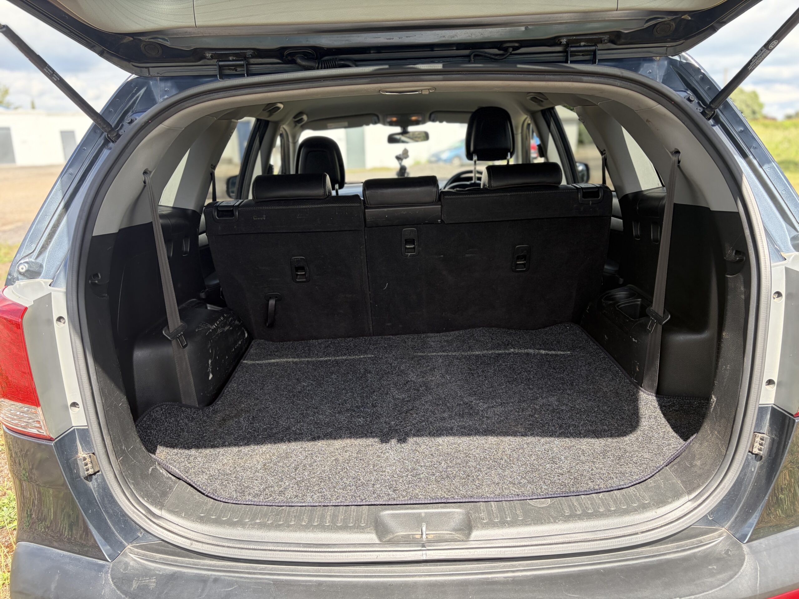 
								Kia Sorento Automatic 7 Seater full									