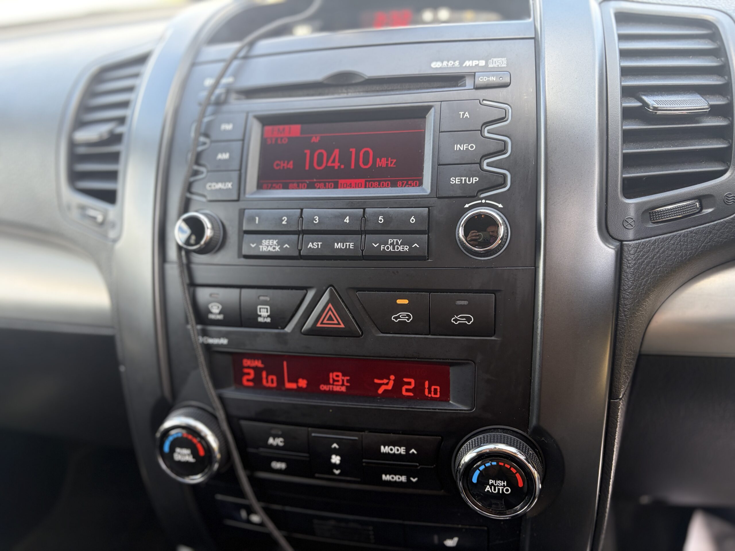 
								Kia Sorento Automatic 7 Seater full									