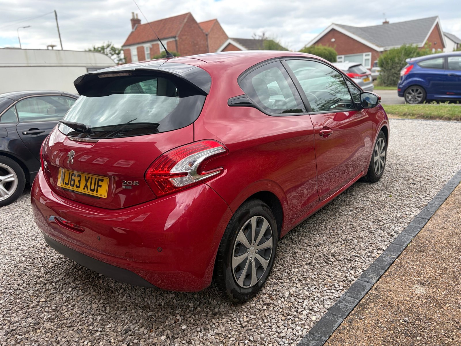 
								Peugeot 208 2013 AUTOMATIC full									