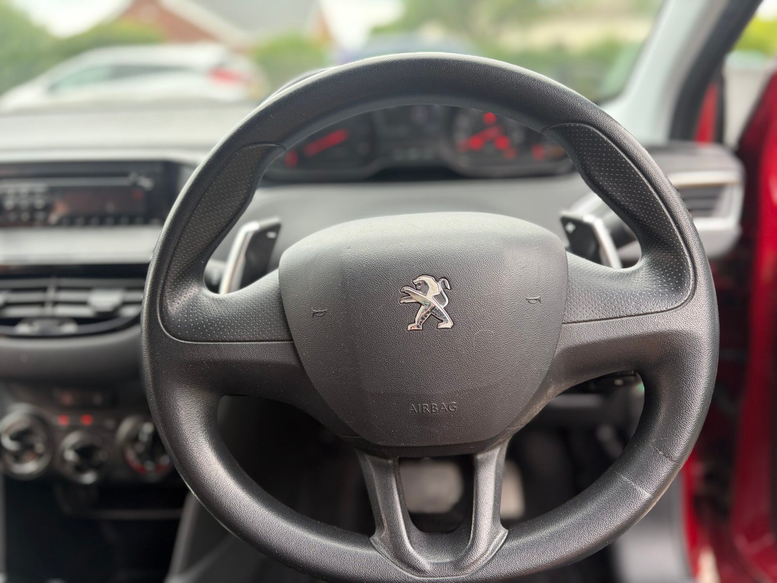 
								Peugeot 208 2013 AUTOMATIC full									