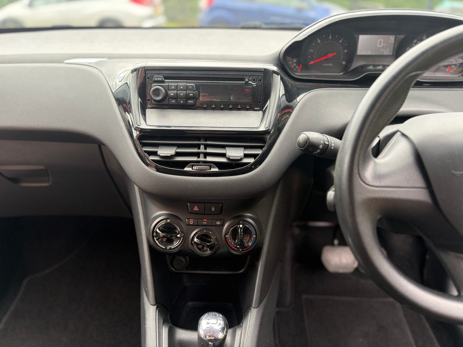 
								Peugeot 208 2013 AUTOMATIC full									