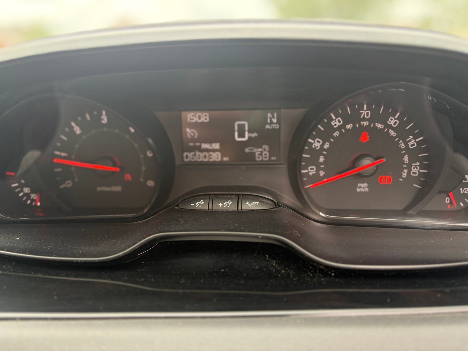 
								Peugeot 208 2013 AUTOMATIC full									