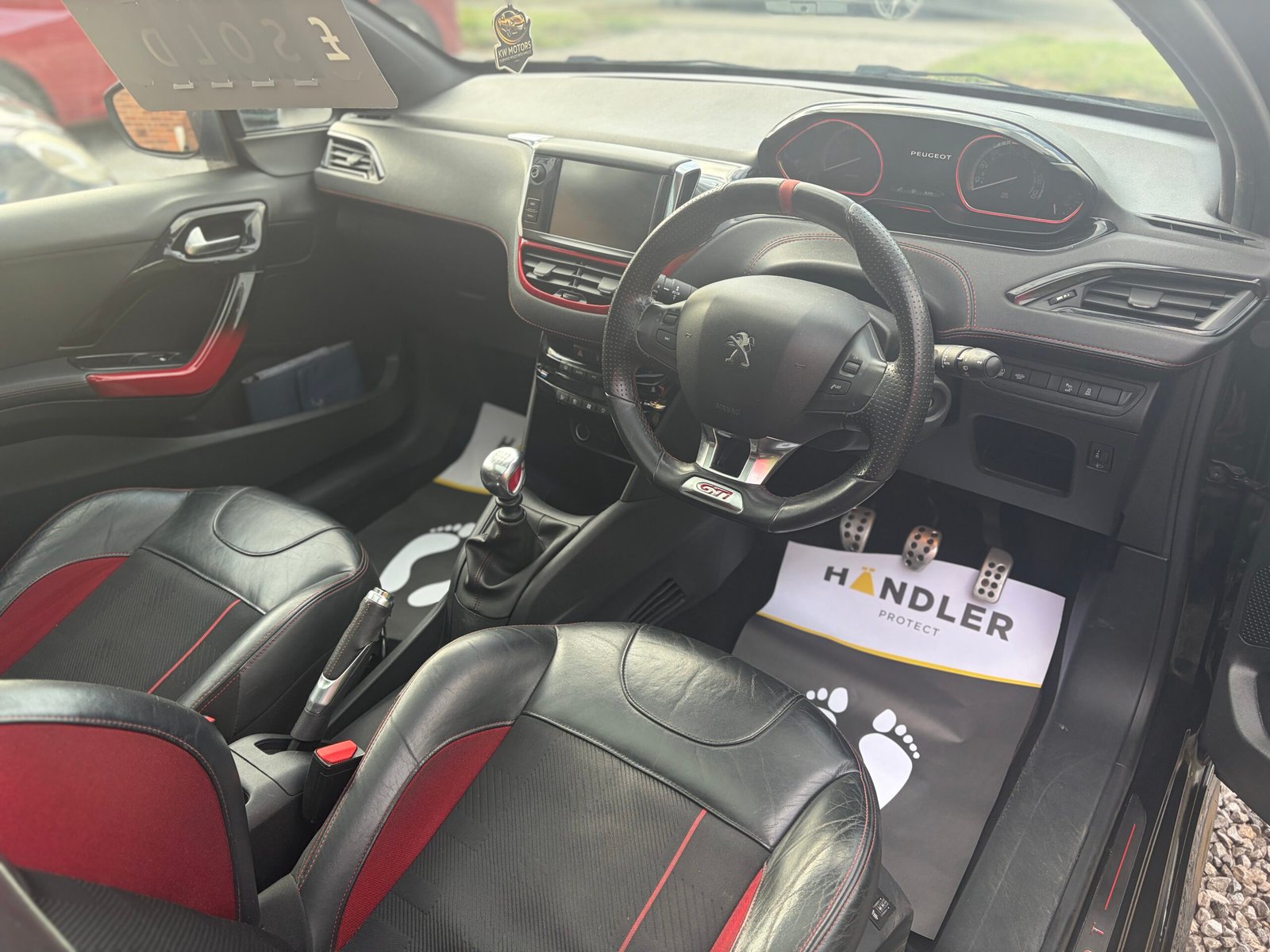 
								Peugeot 208 Gti Limited Edition full									