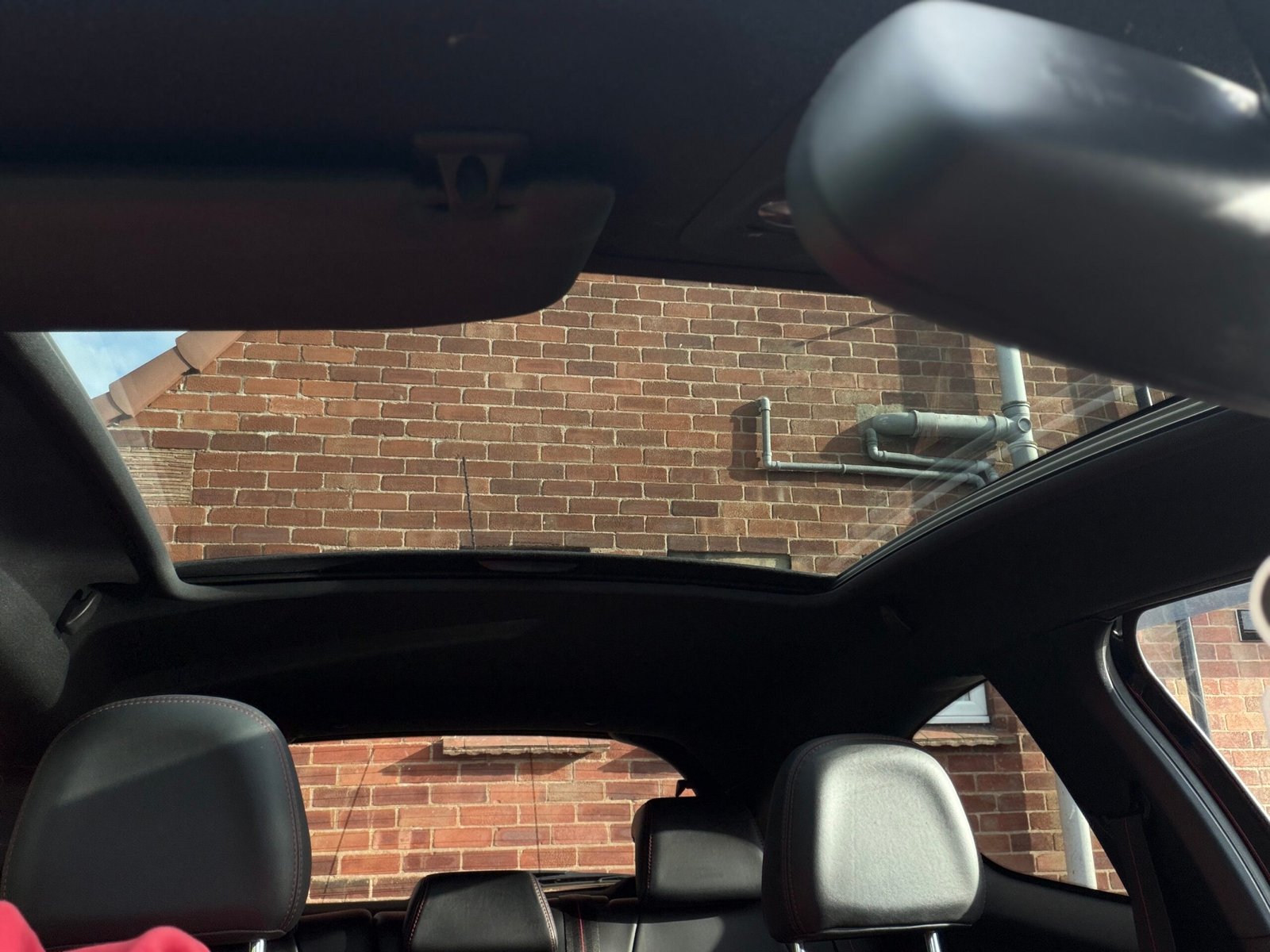 
								Peugeot 208 Gti Limited Edition full									