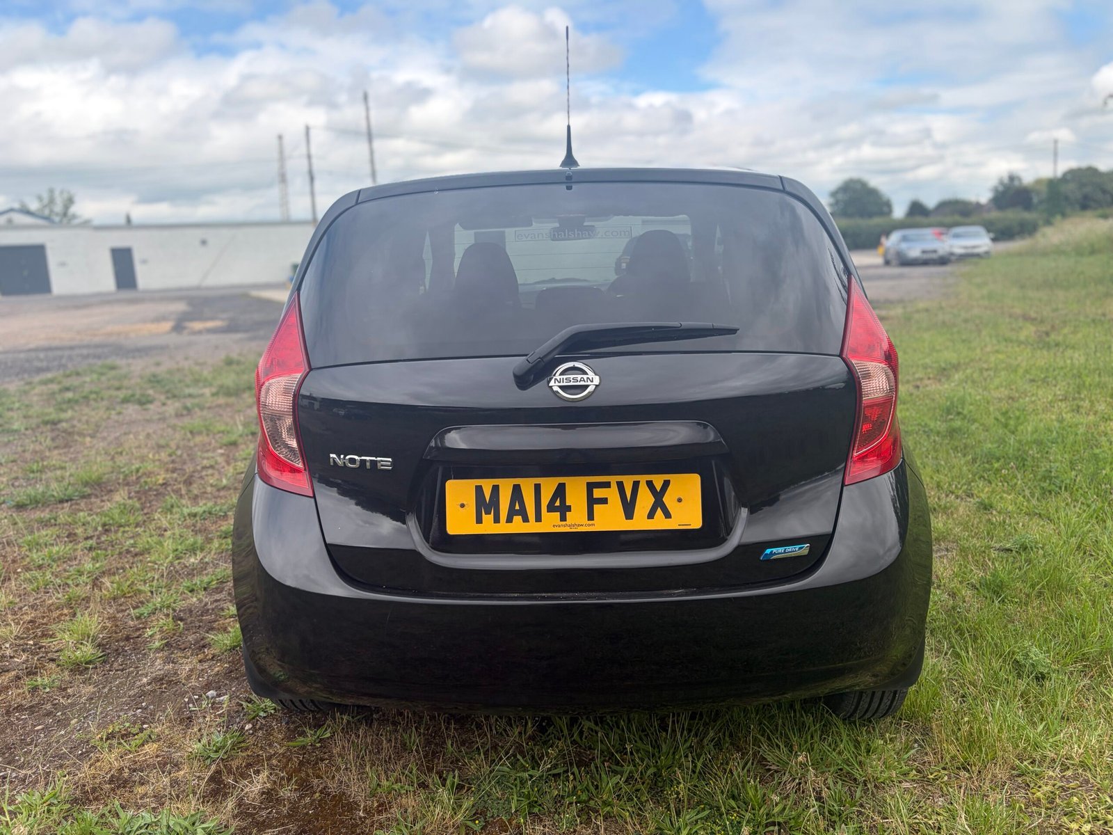 
								Nissan NOTE 2014 full									