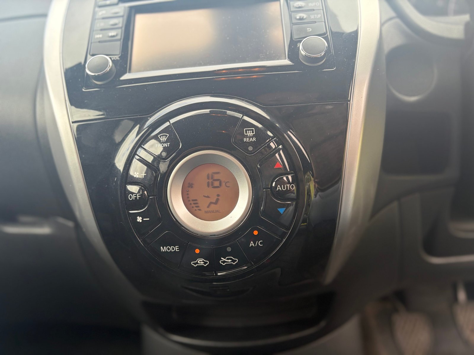 
								Nissan NOTE 2014 full									