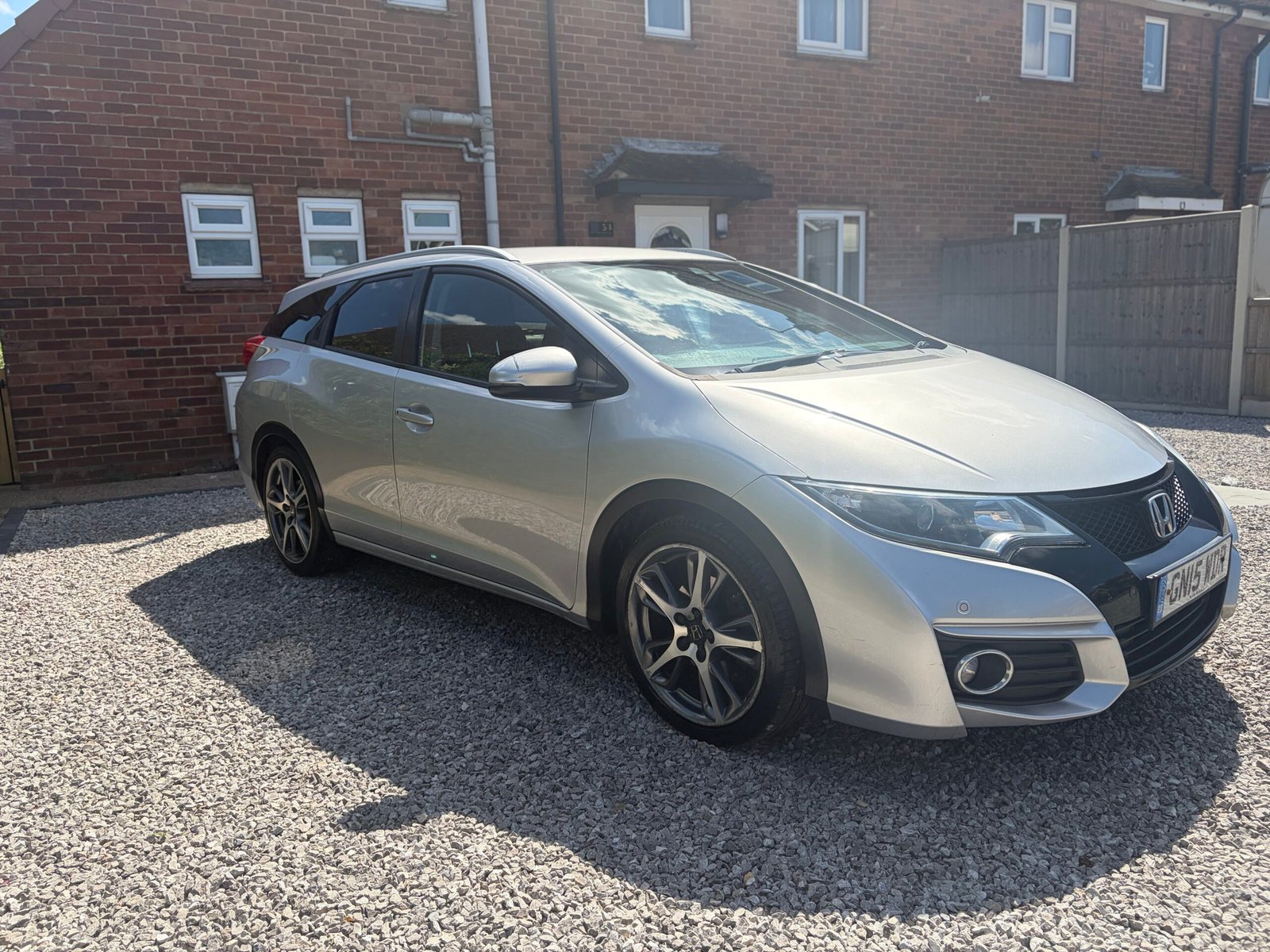 
								Honda Civic 2015 Tourer full									