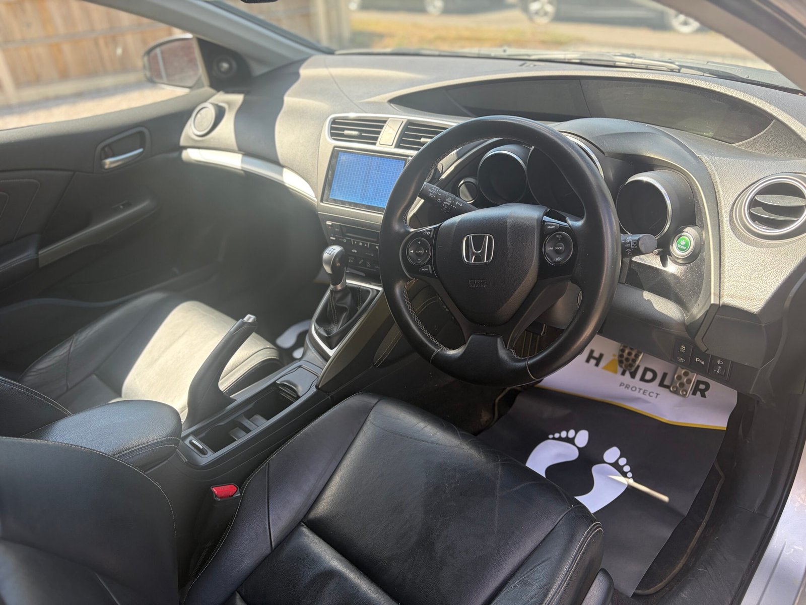 
								Honda Civic 2015 Tourer full									