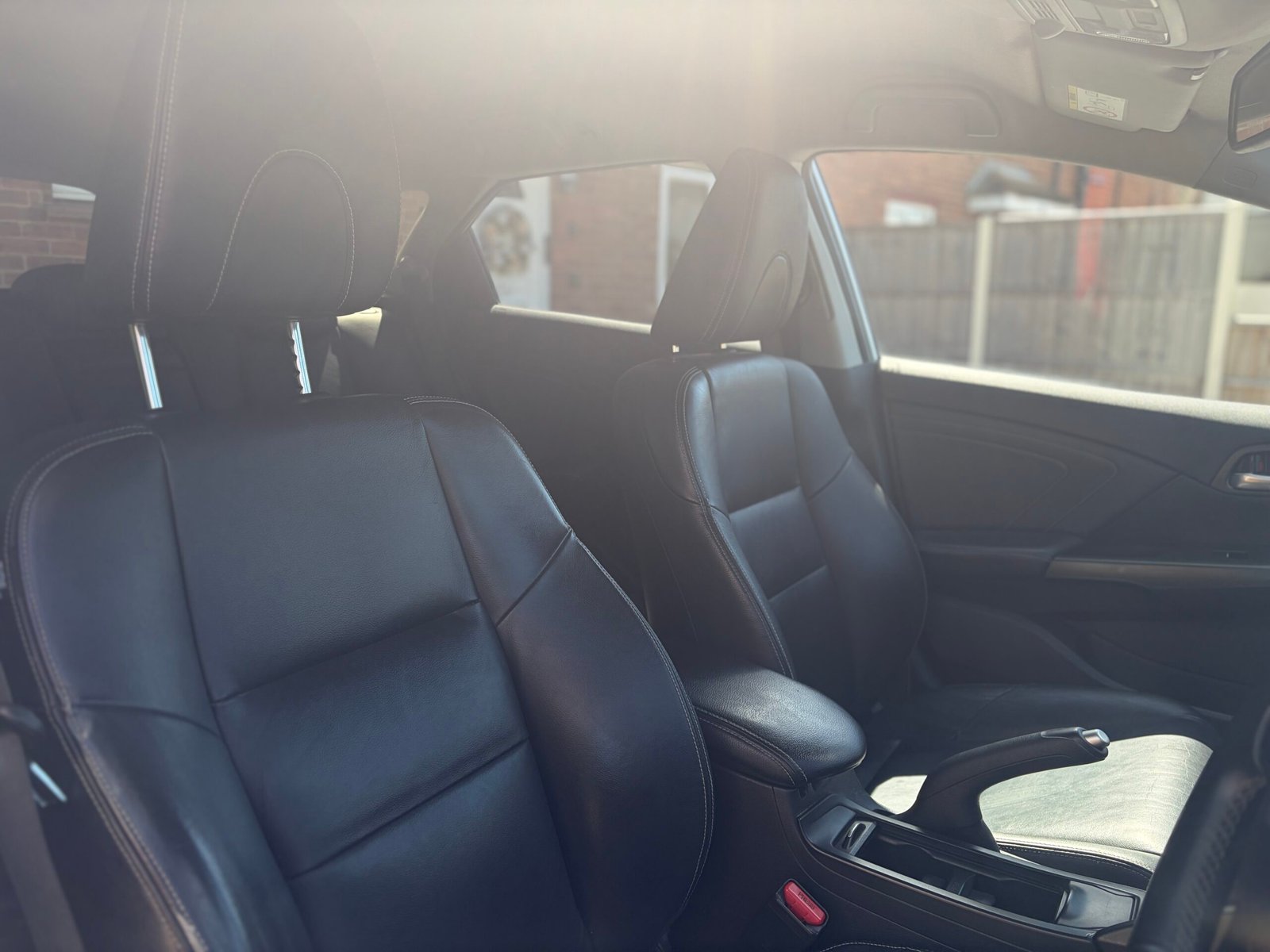 
								Honda Civic 2015 Tourer full									