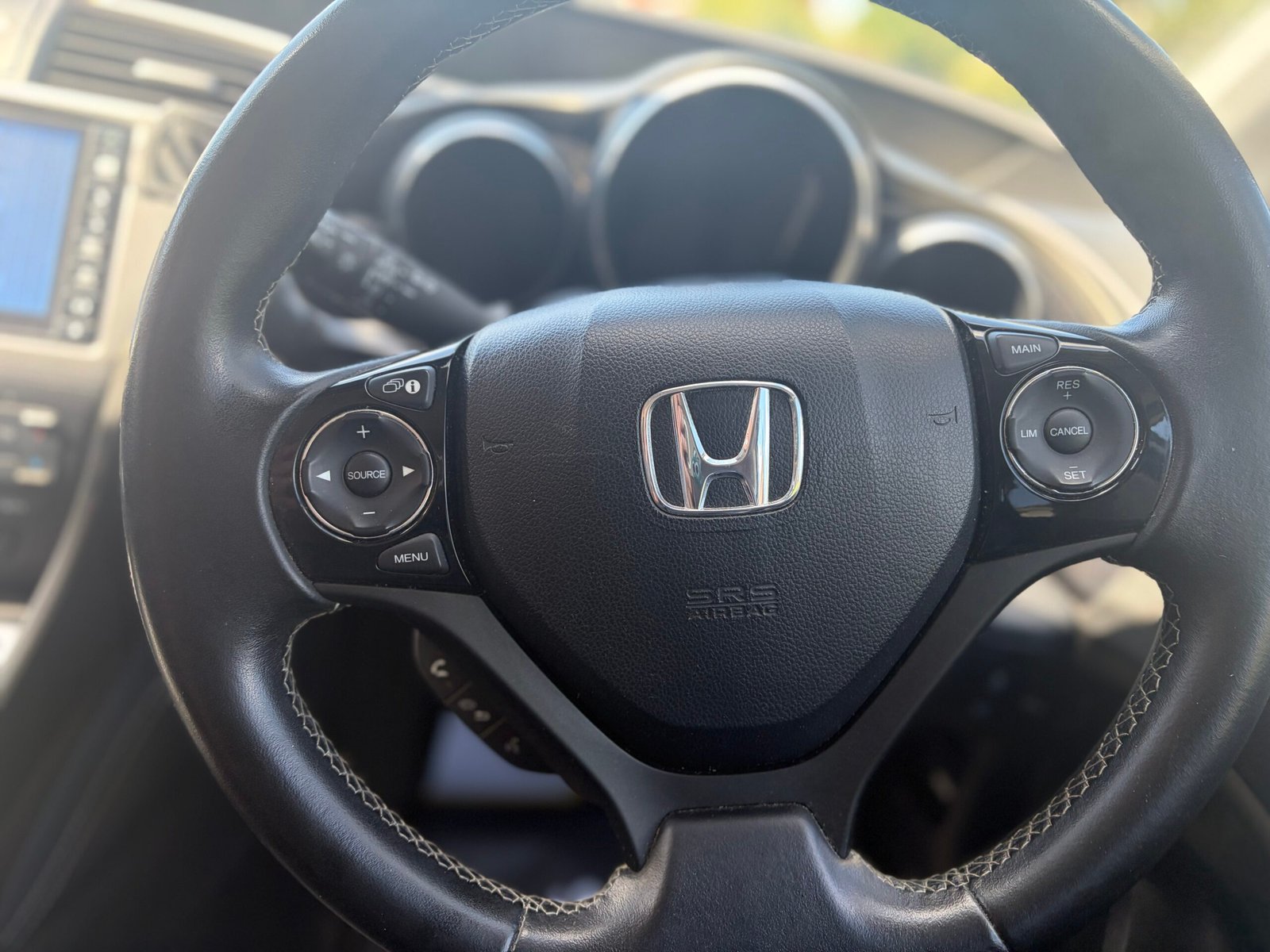 
								Honda Civic 2015 Tourer full									