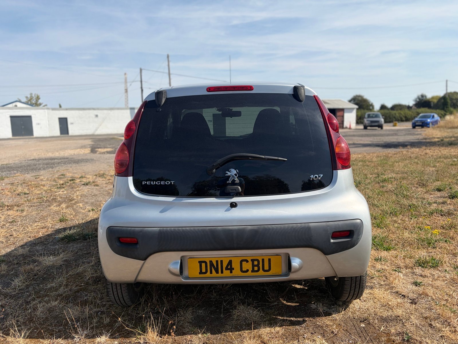 
								Peugeot 107 Allure 2014 full									
