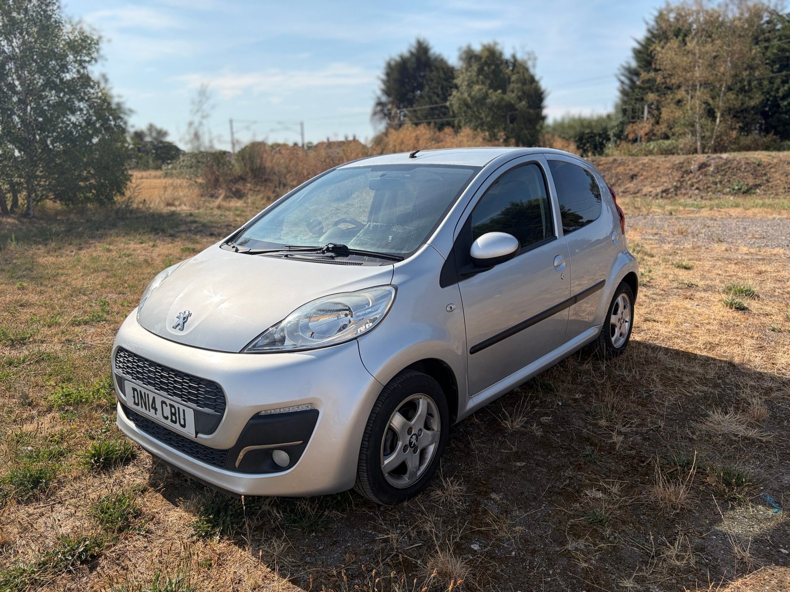 
								Peugeot 107 Allure 2014 full									