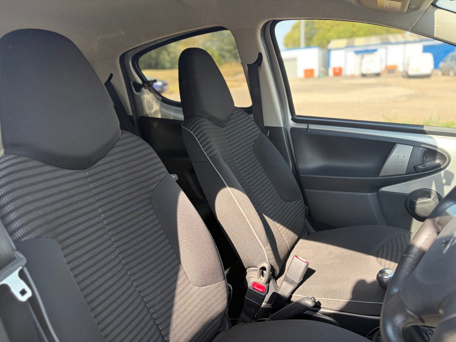 
								Peugeot 107 Allure 2014 full									