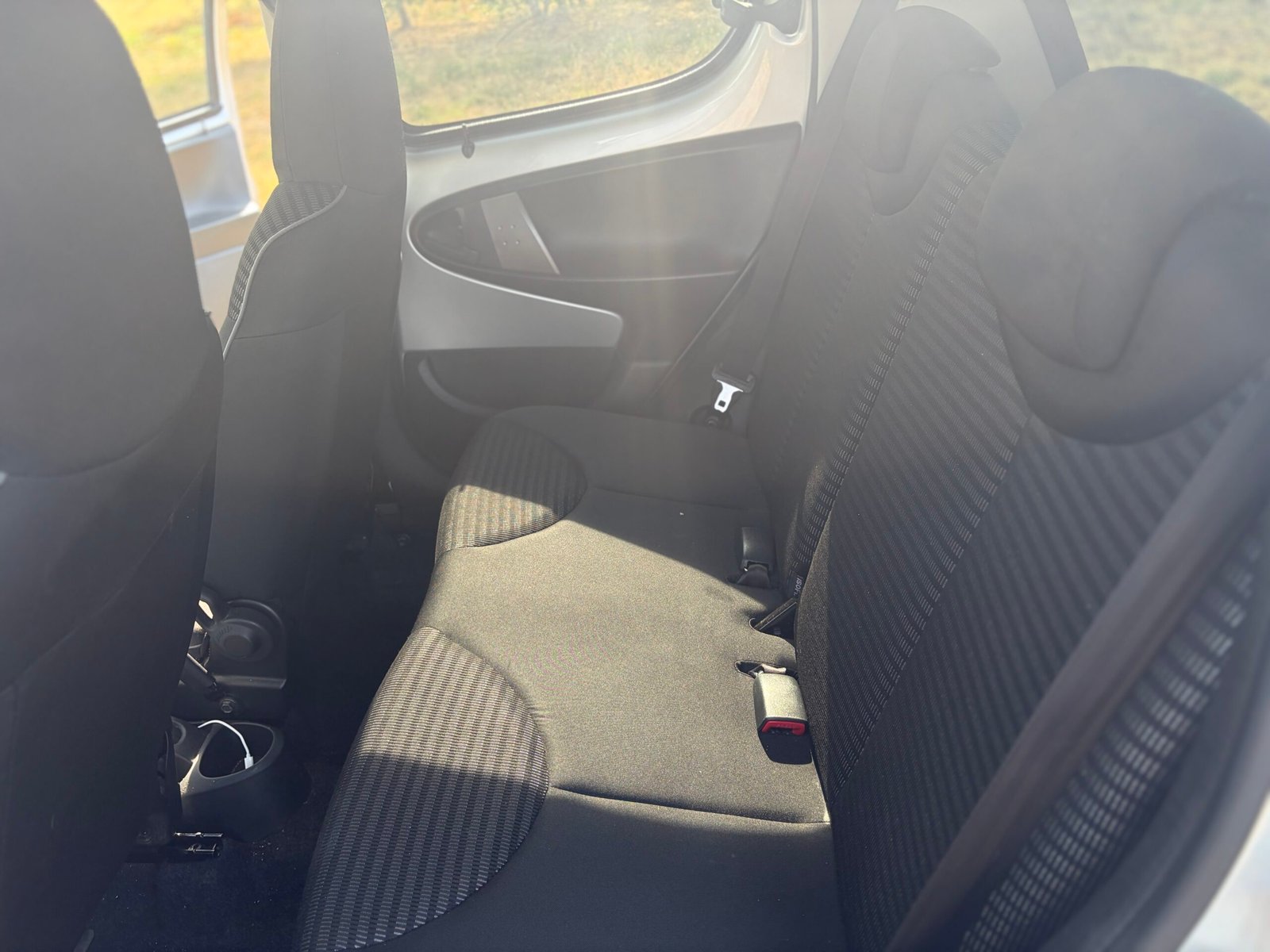 
								Peugeot 107 Allure 2014 full									