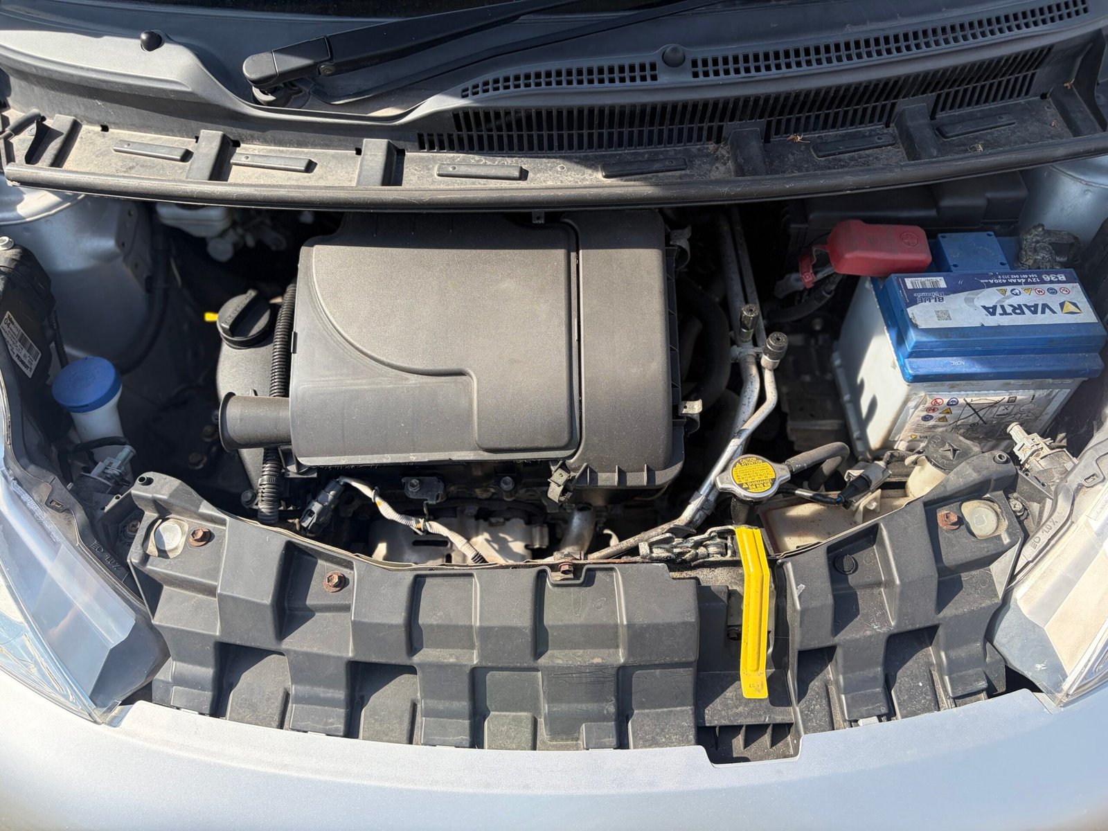 
								Peugeot 107 Allure 2014 full									