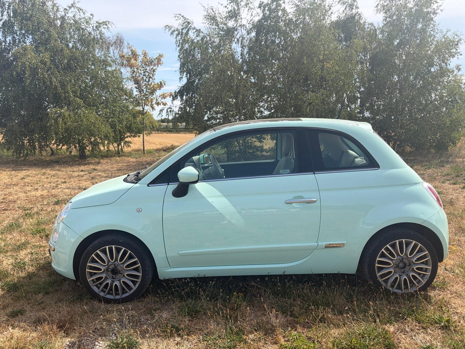 
								Fiat 500 Lounge full									