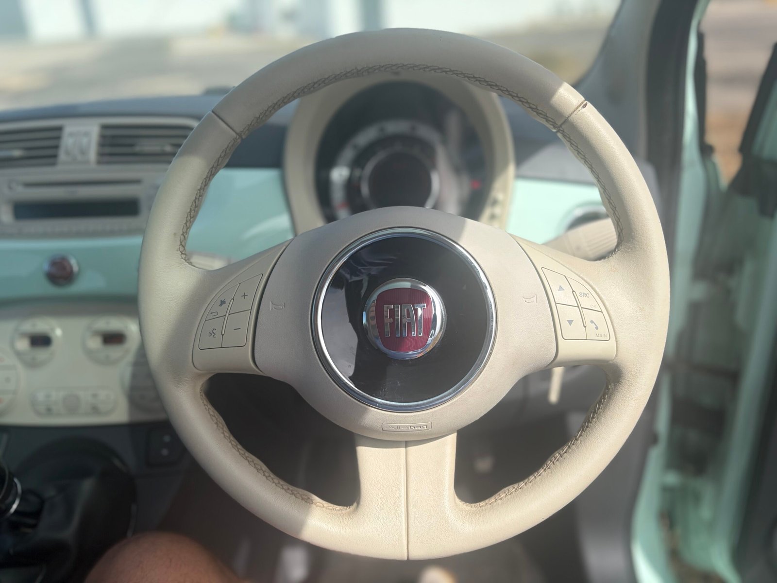 
								Fiat 500 Lounge full									